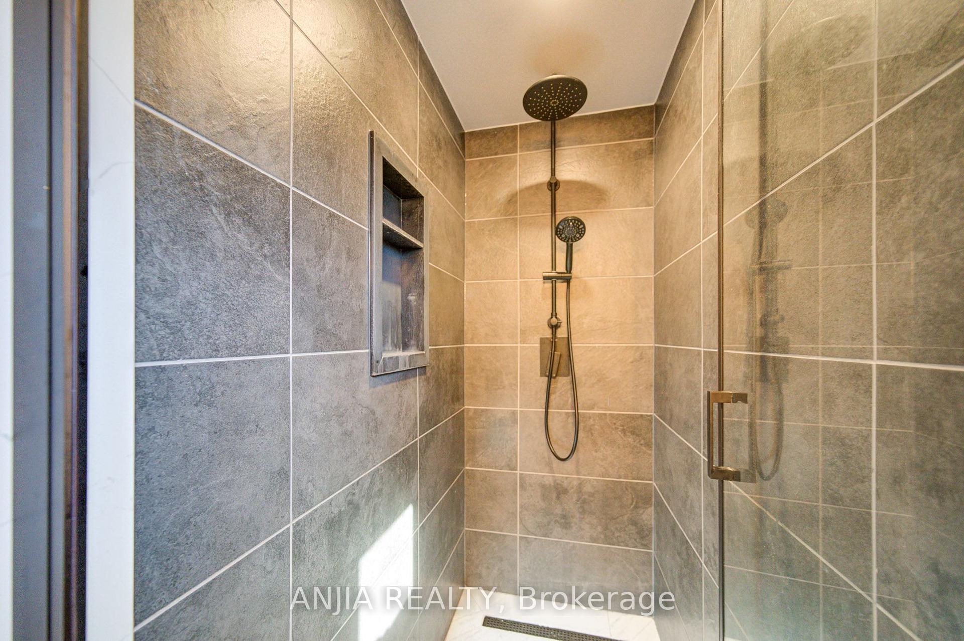 Photo 36 of 63 Enchanted Hills Crescent, Scarborough, Milliken — HOMEH