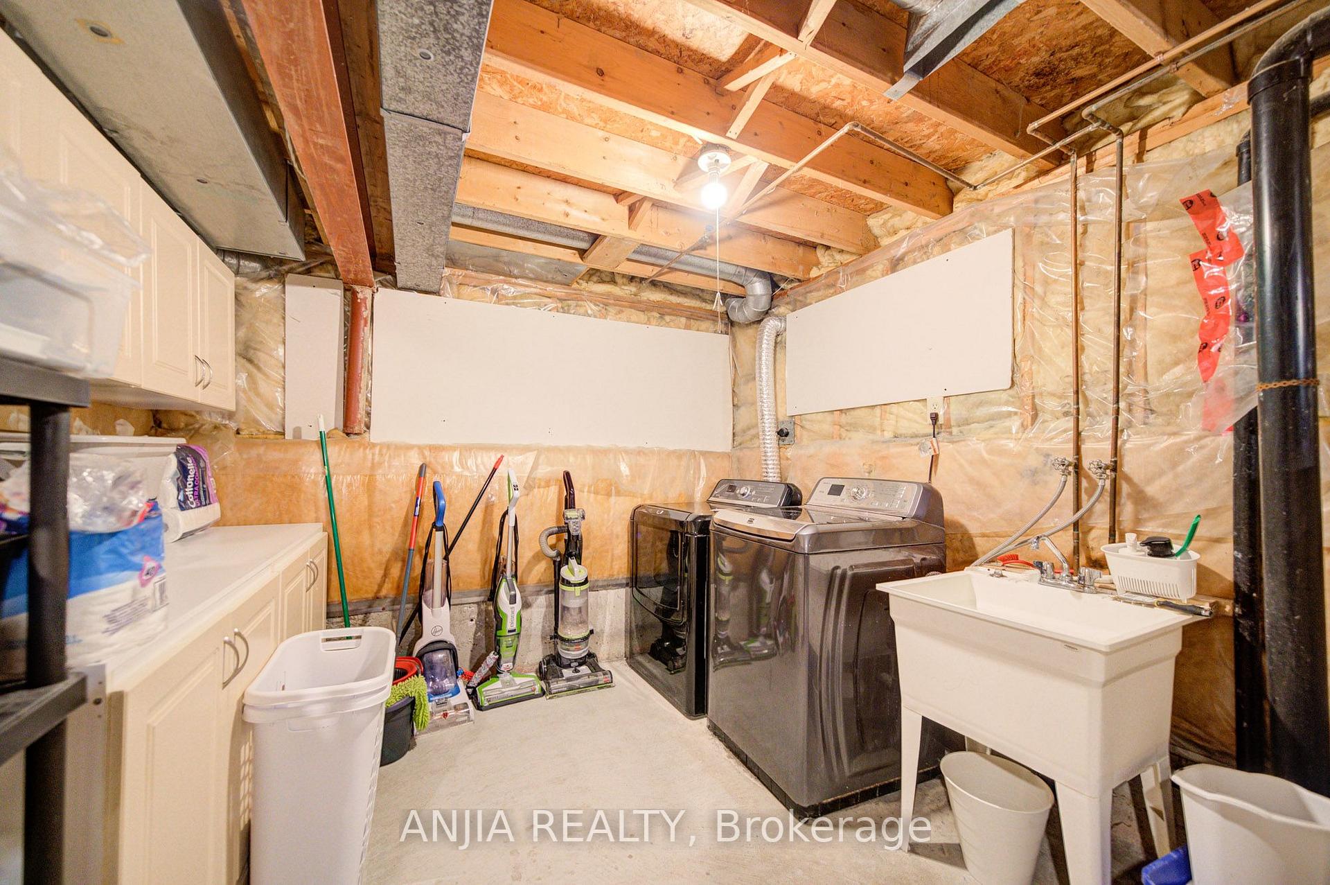 Photo 45 of 63 Enchanted Hills Crescent, Scarborough, Milliken — HOMEH