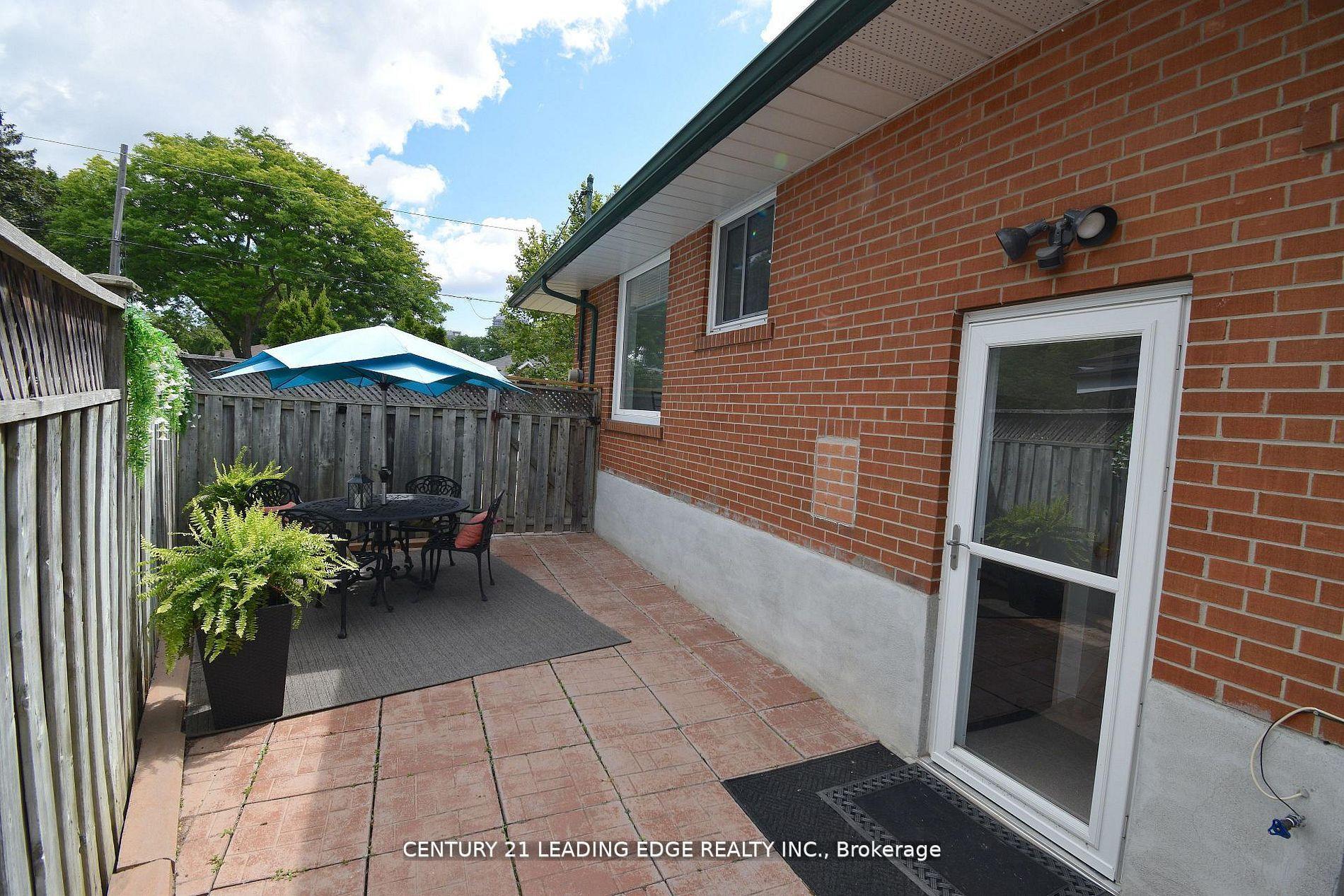 Photo 5 of 84 Allanford Road, Scarborough, Tam O'Shanter-Sullivan — HOMEH