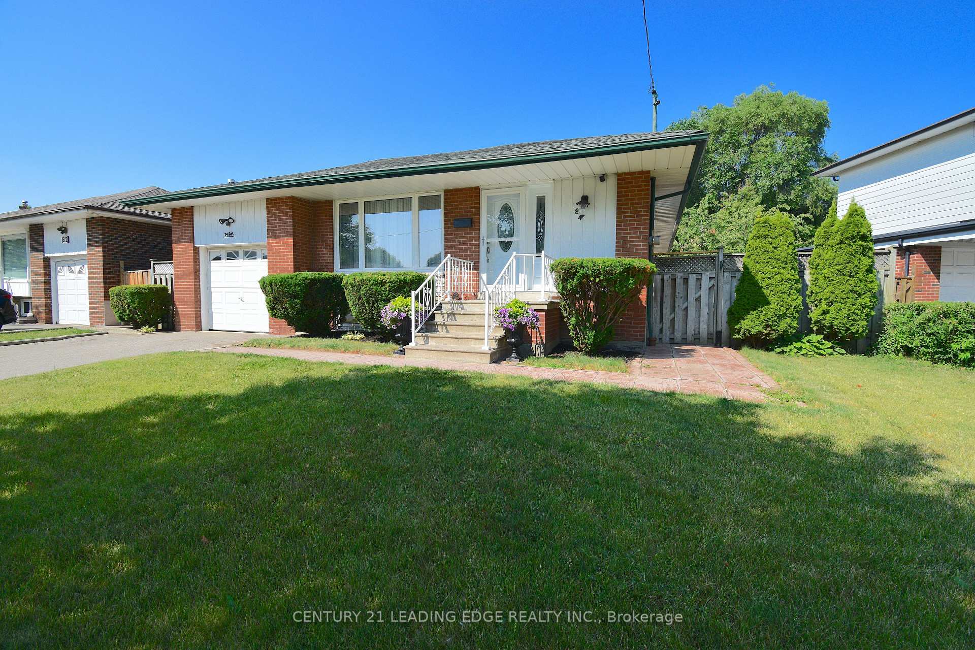 Photo 4 of 84 Allanford Road, Scarborough, Tam O'Shanter-Sullivan — HOMEH