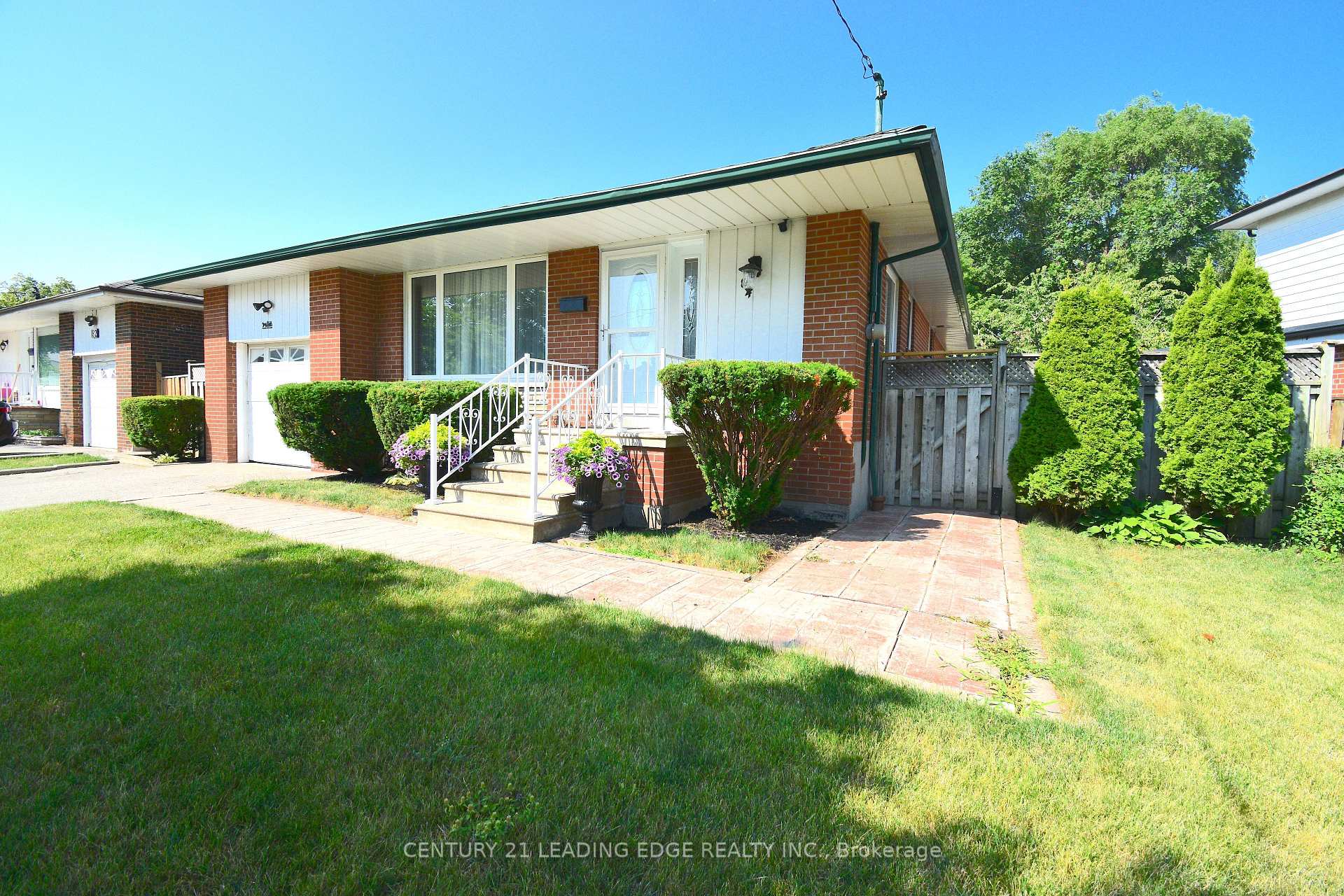 Photo 6 of 84 Allanford Road, Scarborough, Tam O'Shanter-Sullivan — HOMEH