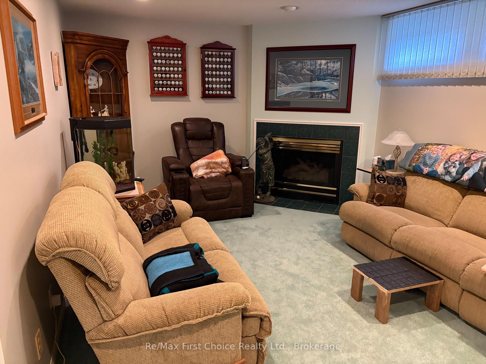 Photo 10 of 422 Ryerson Crescent, Thunder Bay, College Park — HOMEH