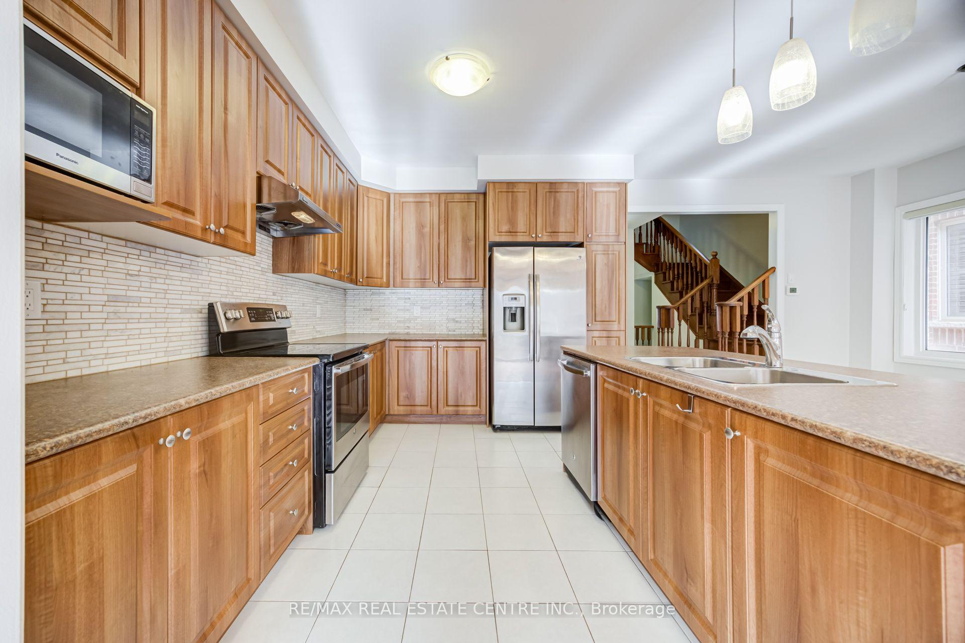 Photo 12 of 464 George Ryan Avenue, Oakville, Joshua Meadows — HOMEH