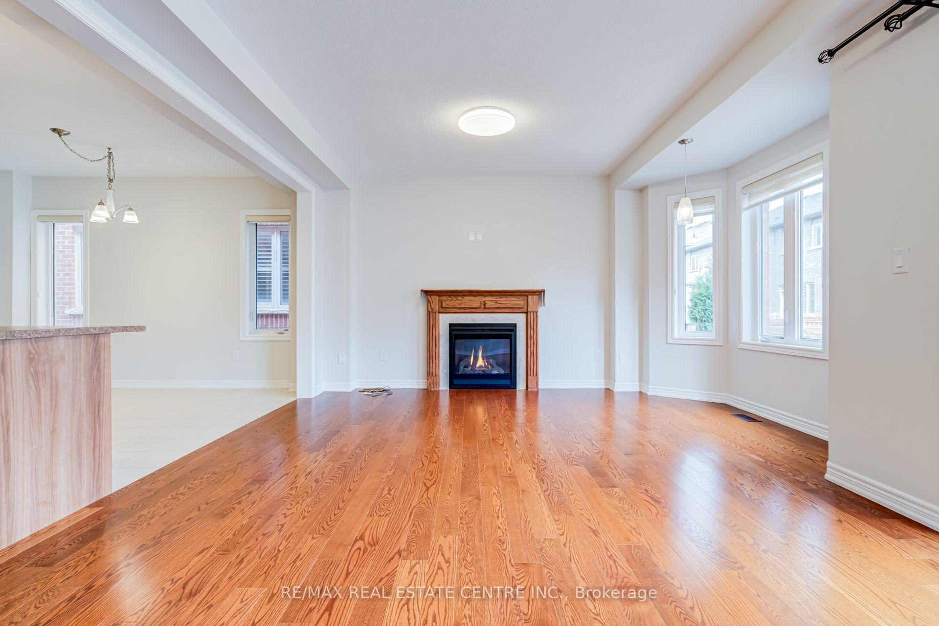 Photo 16 of 464 George Ryan Avenue, Oakville, Joshua Meadows — HOMEH
