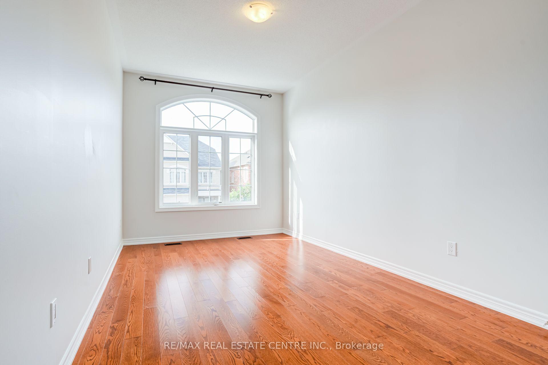 Photo 31 of 464 George Ryan Avenue, Oakville, Joshua Meadows — HOMEH