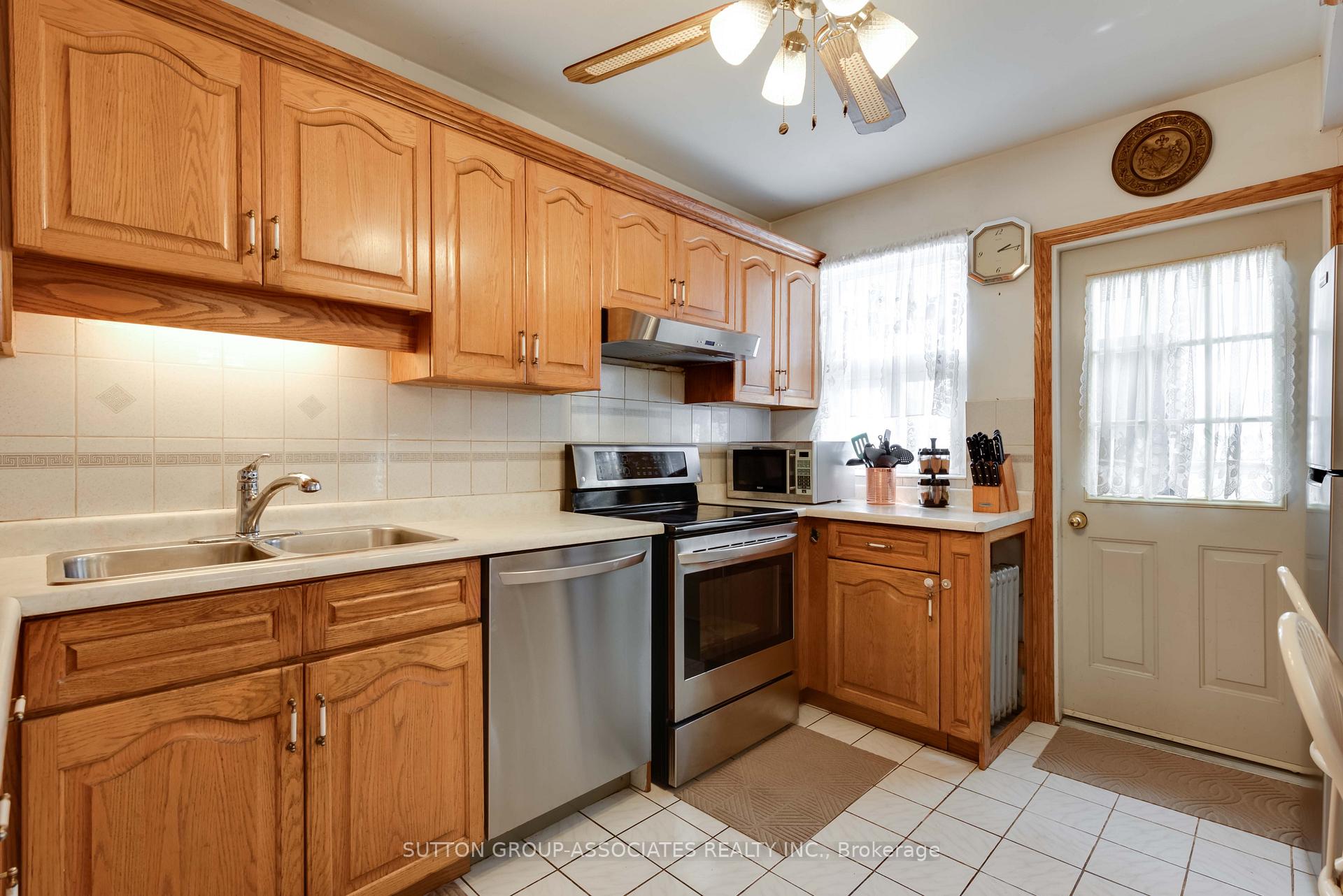 Photo 10 of 368 Glenholme Avenue, Toronto, Oakwood Village — HOMEH