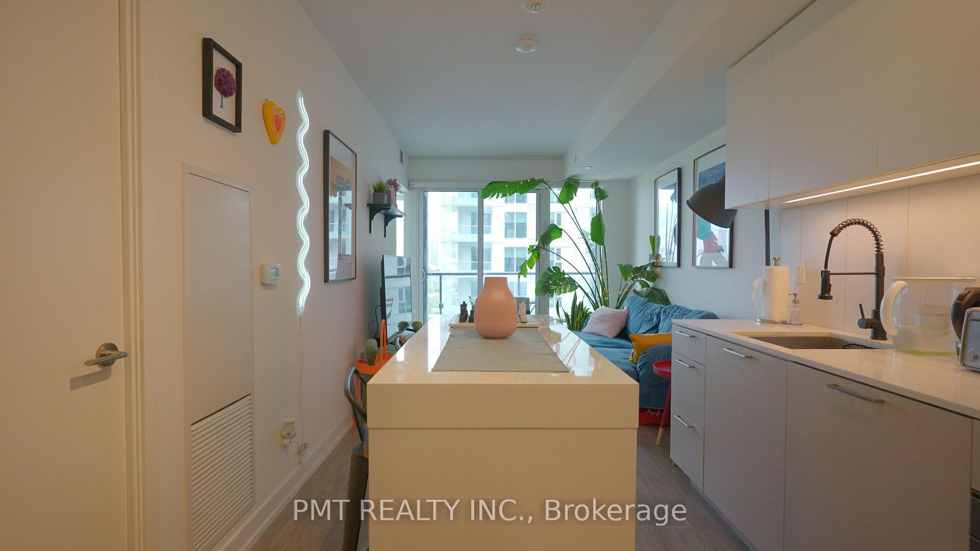 Photo 4 of Unit 1521, 19 Western Battery Road, Toronto, Niagara — HOMEH