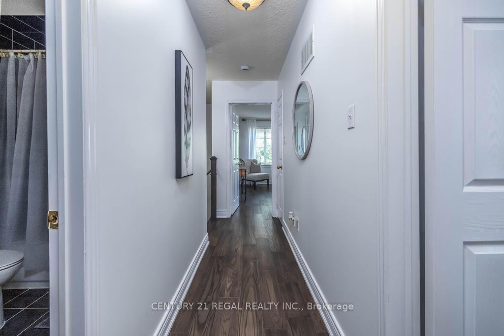 Photo 24 of 43 Waterton Crescent, Richmond Hill, Langstaff — HOMEH