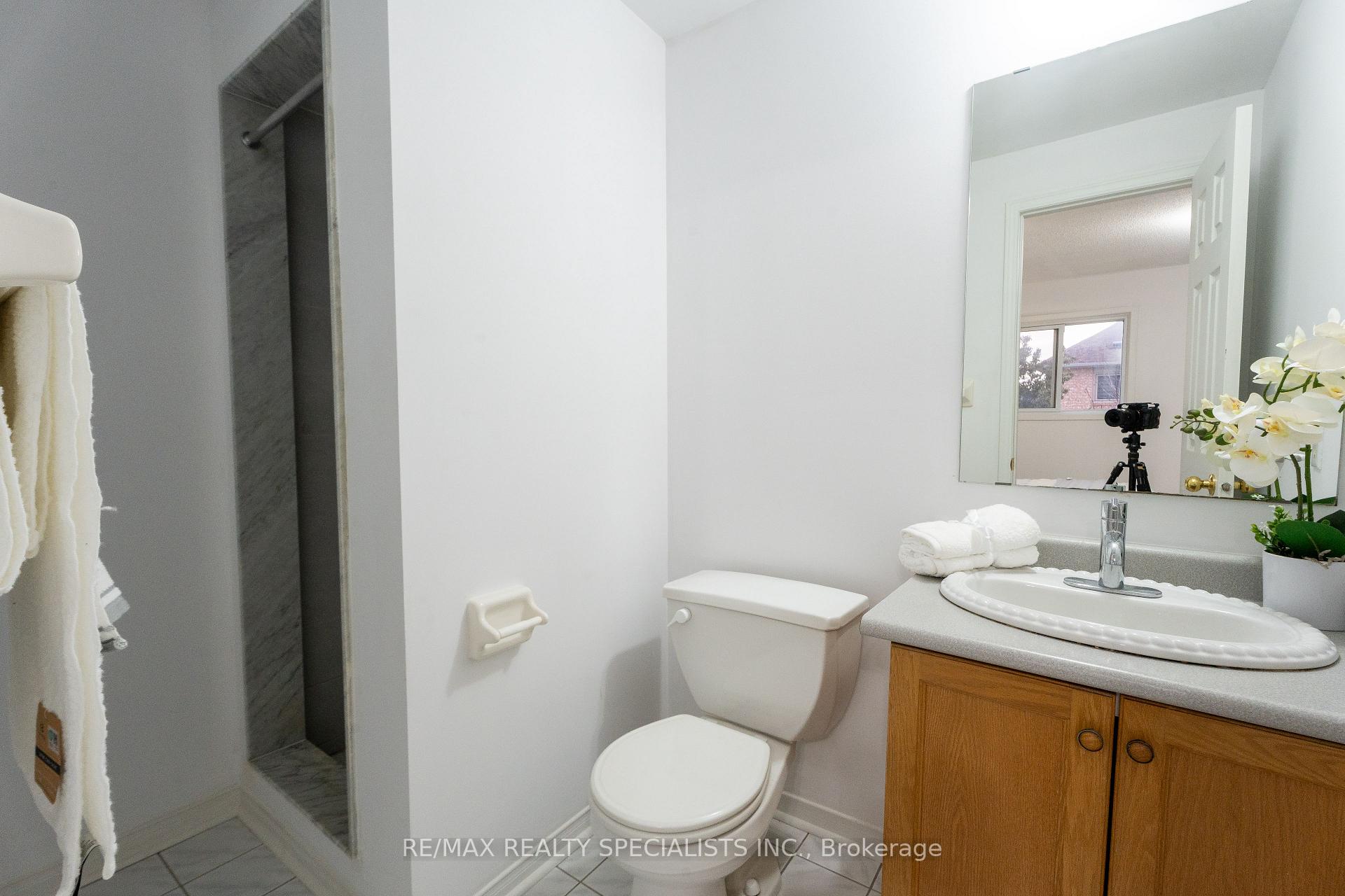 Photo 28 of 25 Carabram Court, Brampton, Brampton West — HOMEH