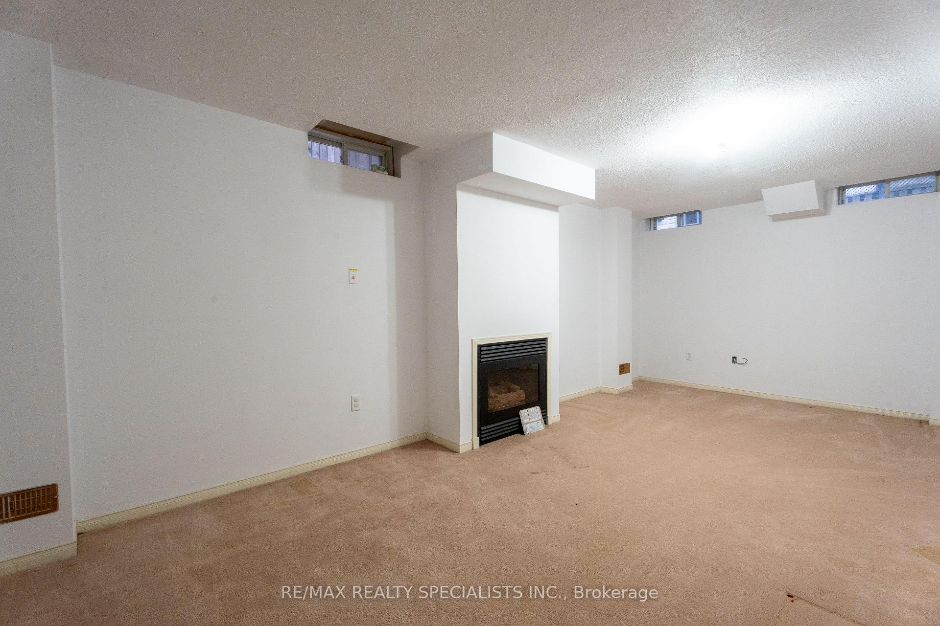 Photo 29 of 25 Carabram Court, Brampton, Brampton West — HOMEH