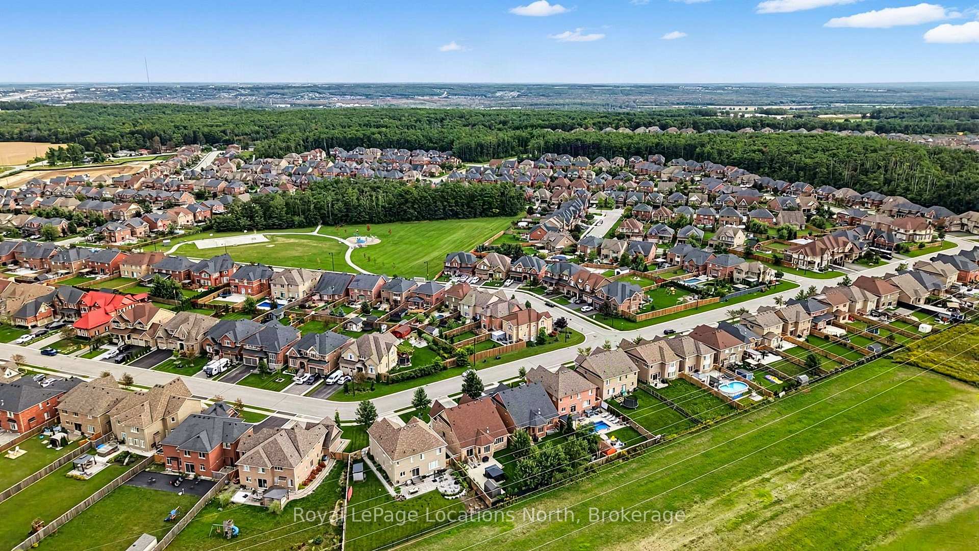 Photo 97 of 133 Trail Boulevard, Springwater, Centre Vespra — HOMEH