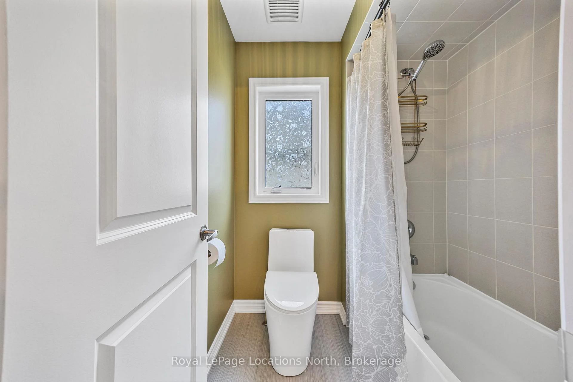 Photo 53 of 133 Trail Boulevard, Springwater, Centre Vespra — HOMEH