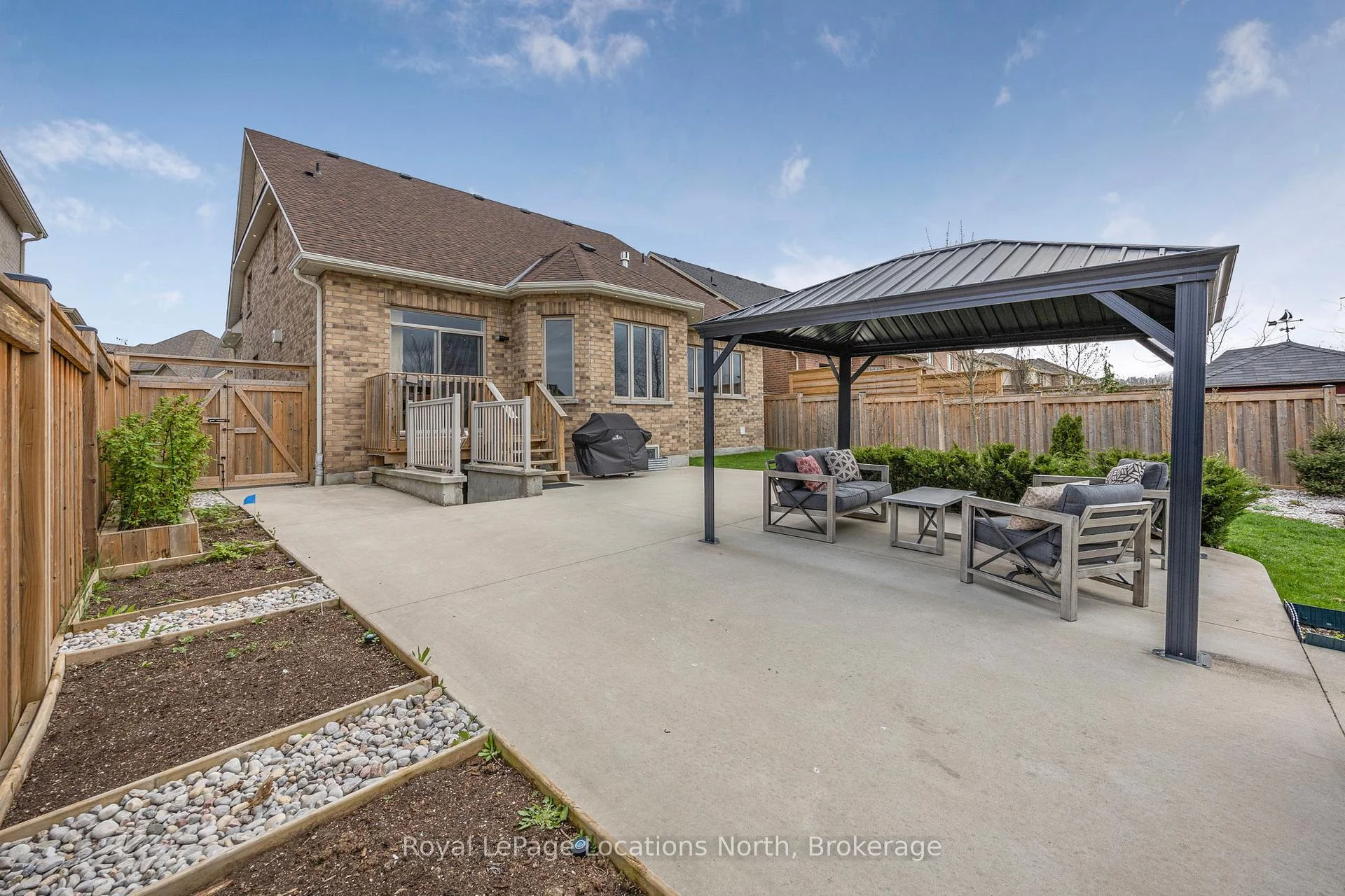 Photo 77 of 133 Trail Boulevard, Springwater, Centre Vespra — HOMEH