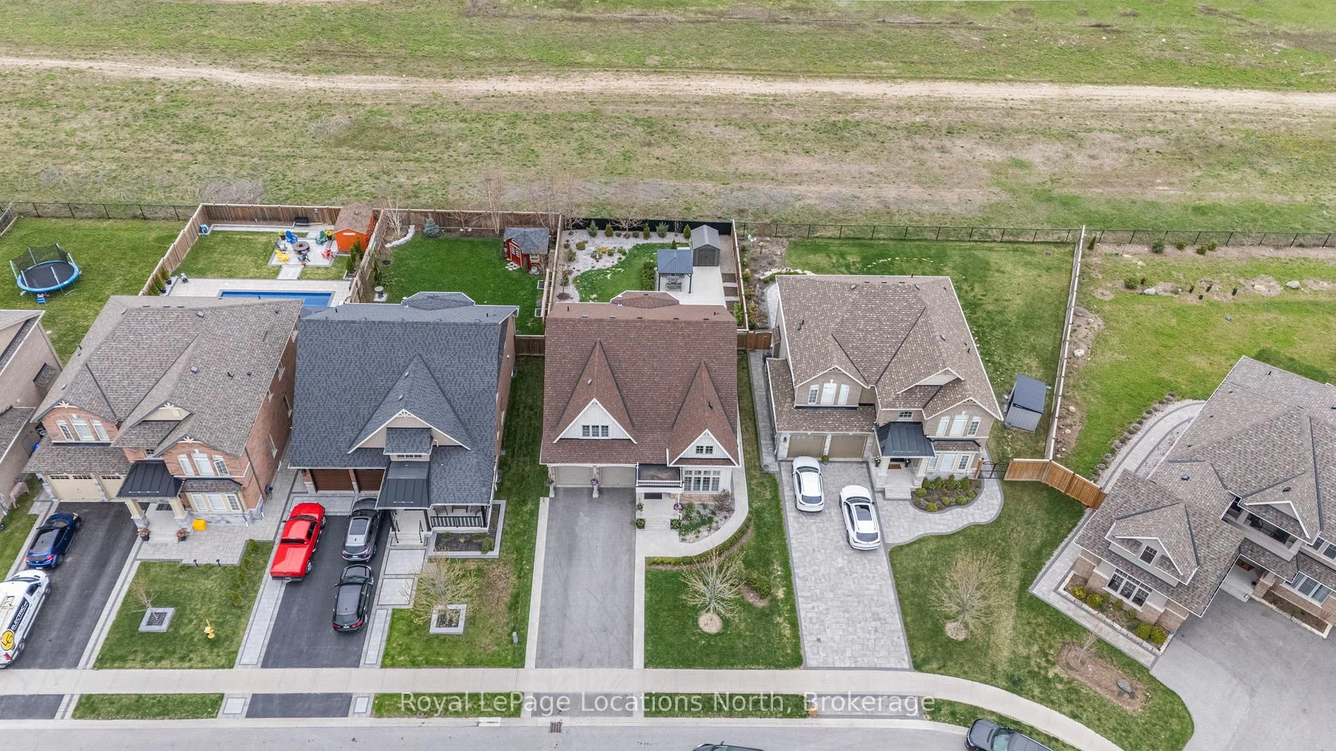 Photo 96 of 133 Trail Boulevard, Springwater, Centre Vespra — HOMEH