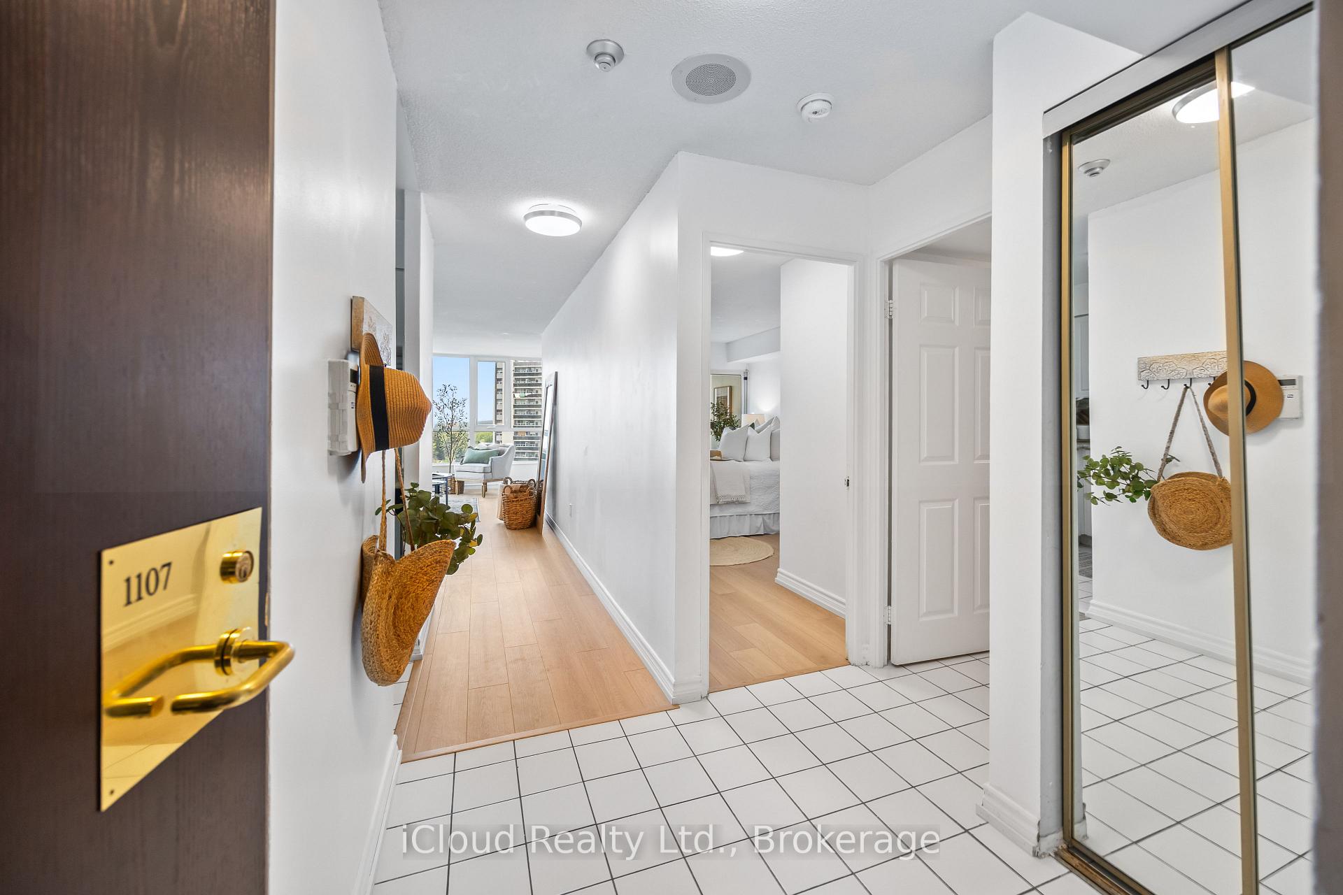 Photo 2 of Unit 1107, 3231 Eglinton Avenue E, Scarborough, Scarborough Village — HOMEH