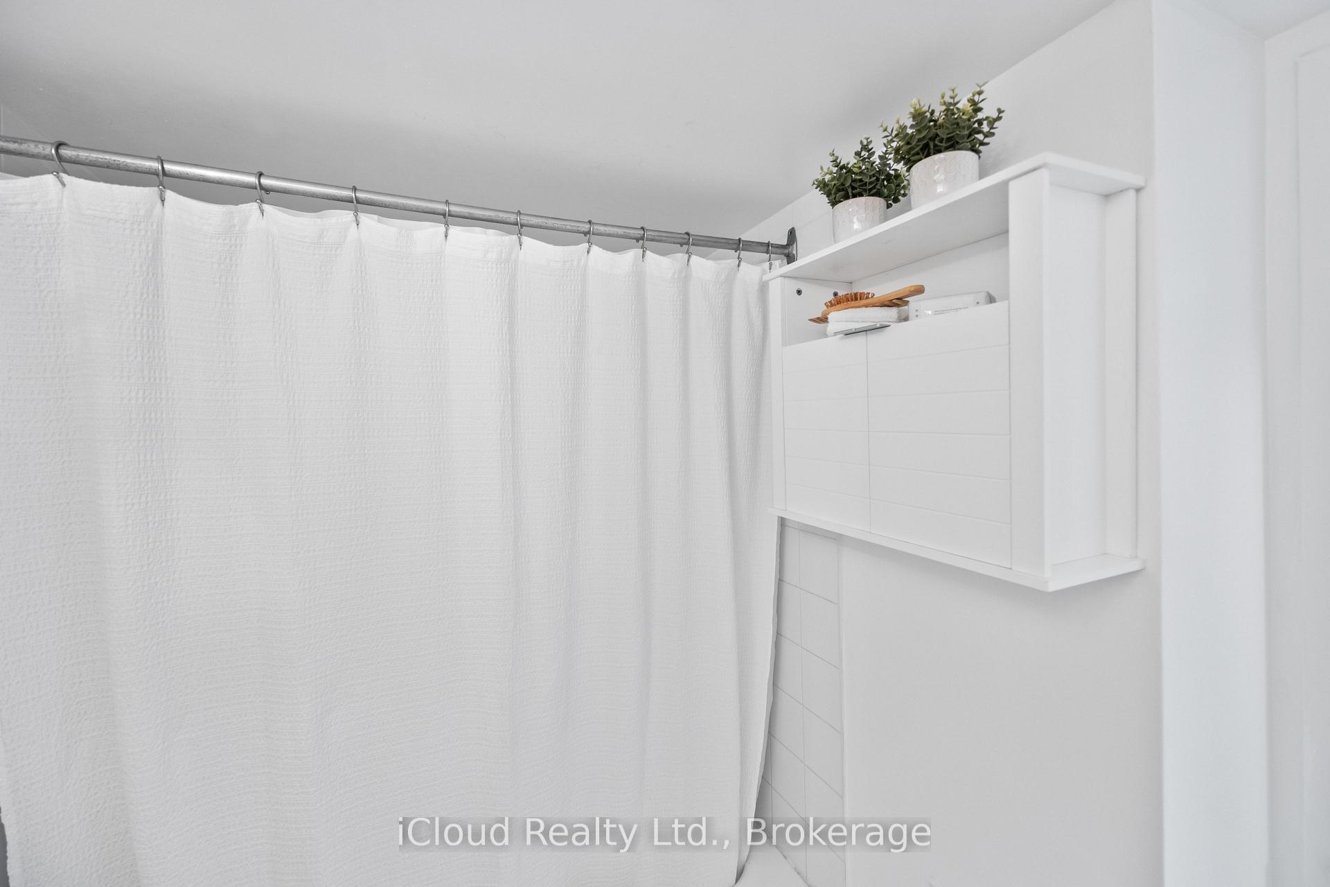 Photo 7 of Unit 1107, 3231 Eglinton Avenue E, Scarborough, Scarborough Village — HOMEH