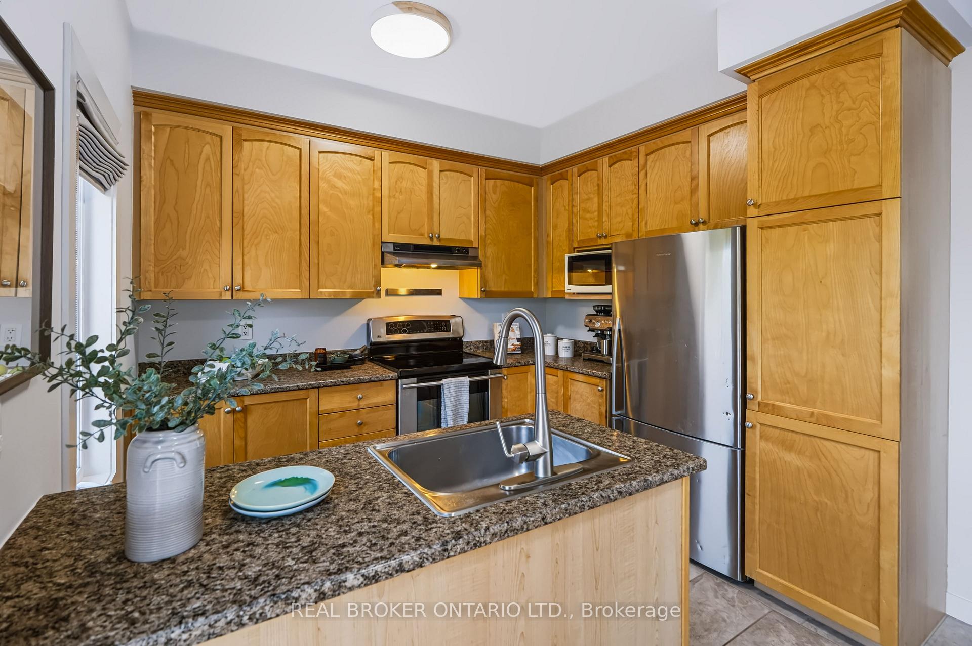 Photo 14 of 78 Songbird Private, Ottawa, Westcliffe Estates — HOMEH