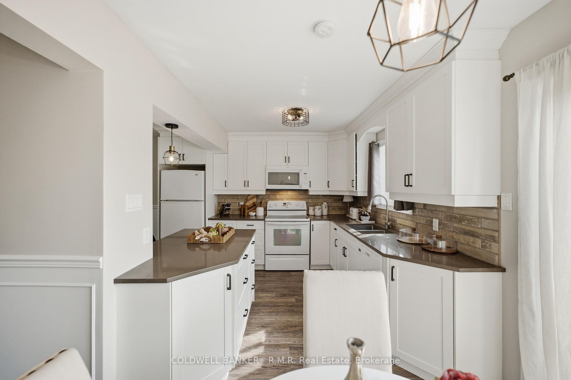 Photo 15 of 141 Poolton Crescent, Clarington, Courtice — HOMEH