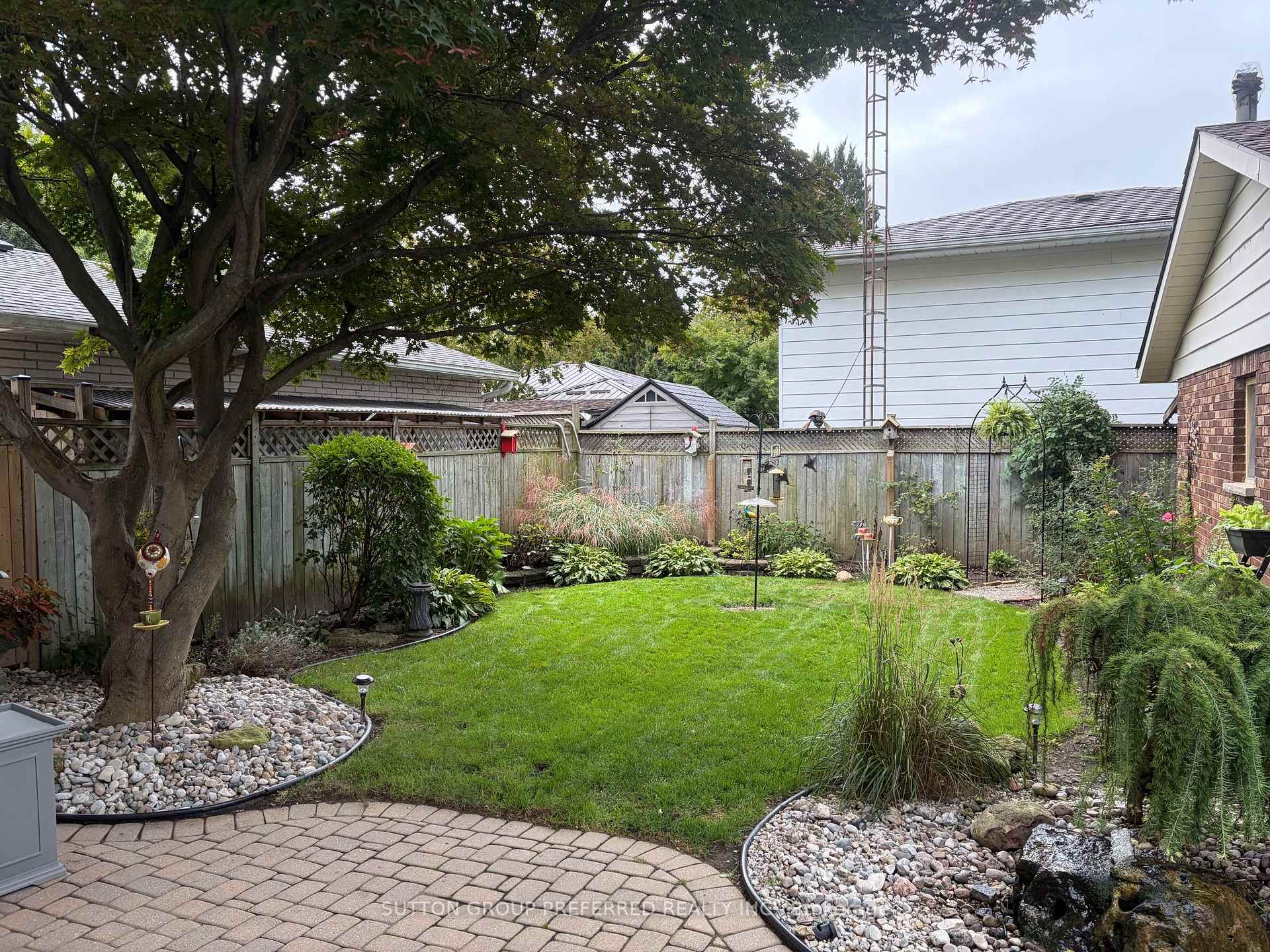 Photo 33 of 20 Cedarwoods Crescent, Chatham-Kent — HOMEH