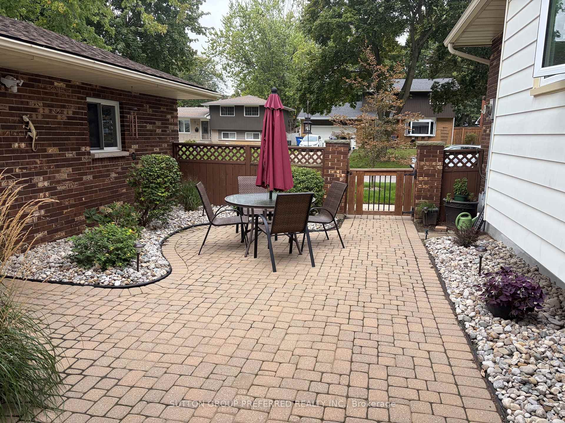 Photo 36 of 20 Cedarwoods Crescent, Chatham-Kent — HOMEH