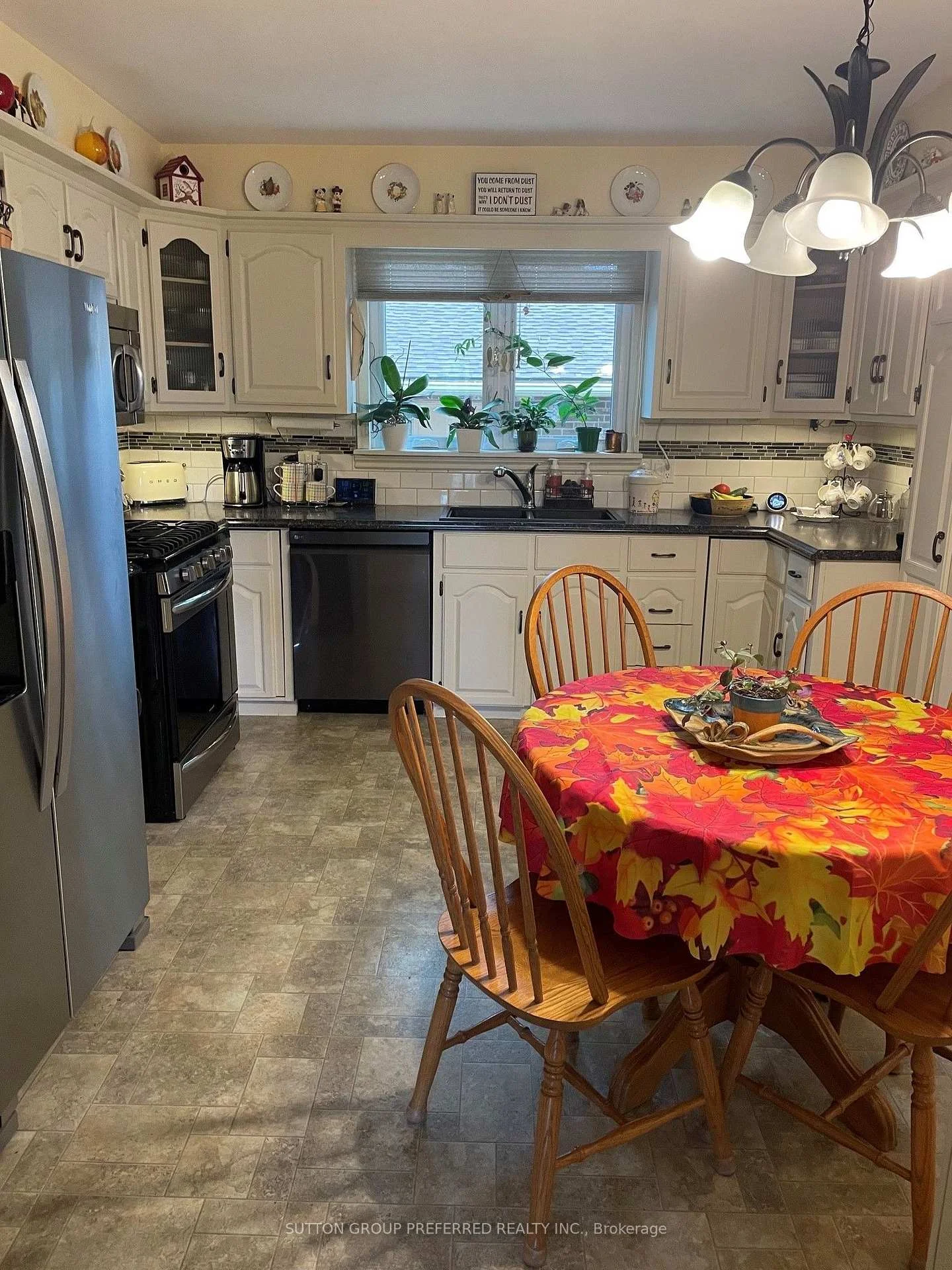 Photo 13 of 20 Cedarwoods Crescent, Chatham-Kent — HOMEH