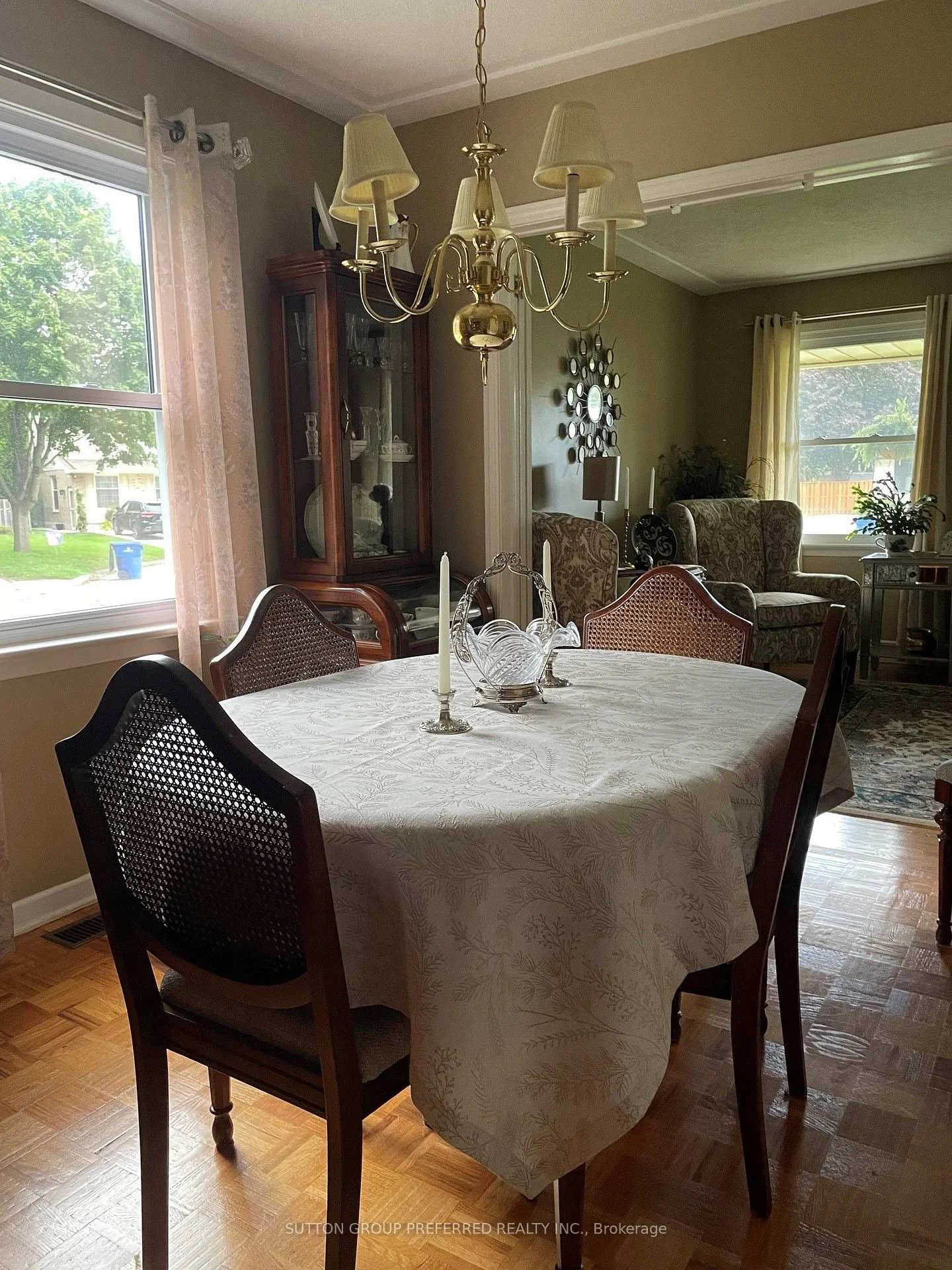 Photo 18 of 20 Cedarwoods Crescent, Chatham-Kent — HOMEH