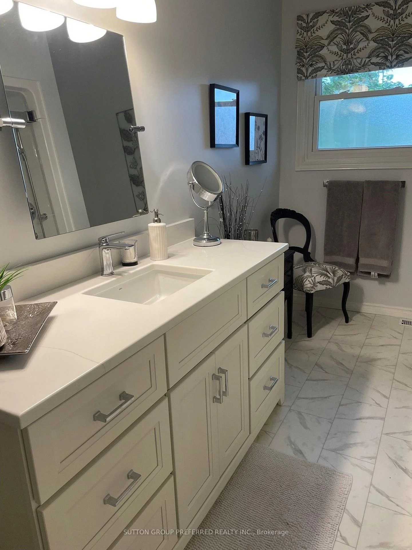 Photo 24 of 20 Cedarwoods Crescent, Chatham-Kent — HOMEH