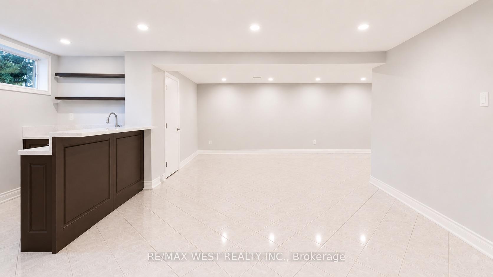 Photo 18 of 65 Foch Avenue, Etobicoke, Alderwood — HOMEH