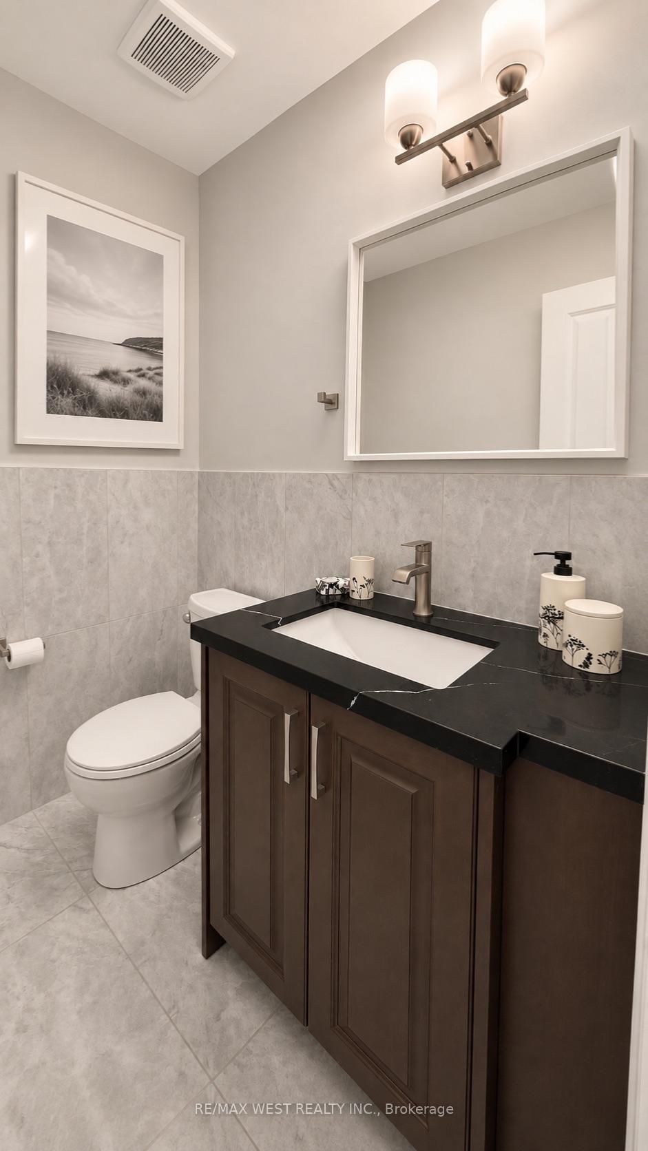 Photo 20 of 65 Foch Avenue, Etobicoke, Alderwood — HOMEH