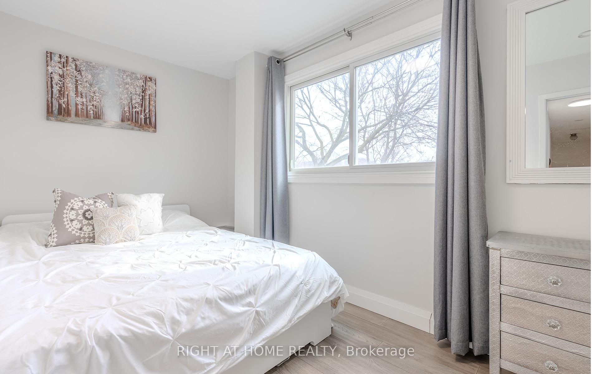 Photo 27 of 15 Hamstead Avenue, Toronto, Woodbine-Lumsden — HOMEH