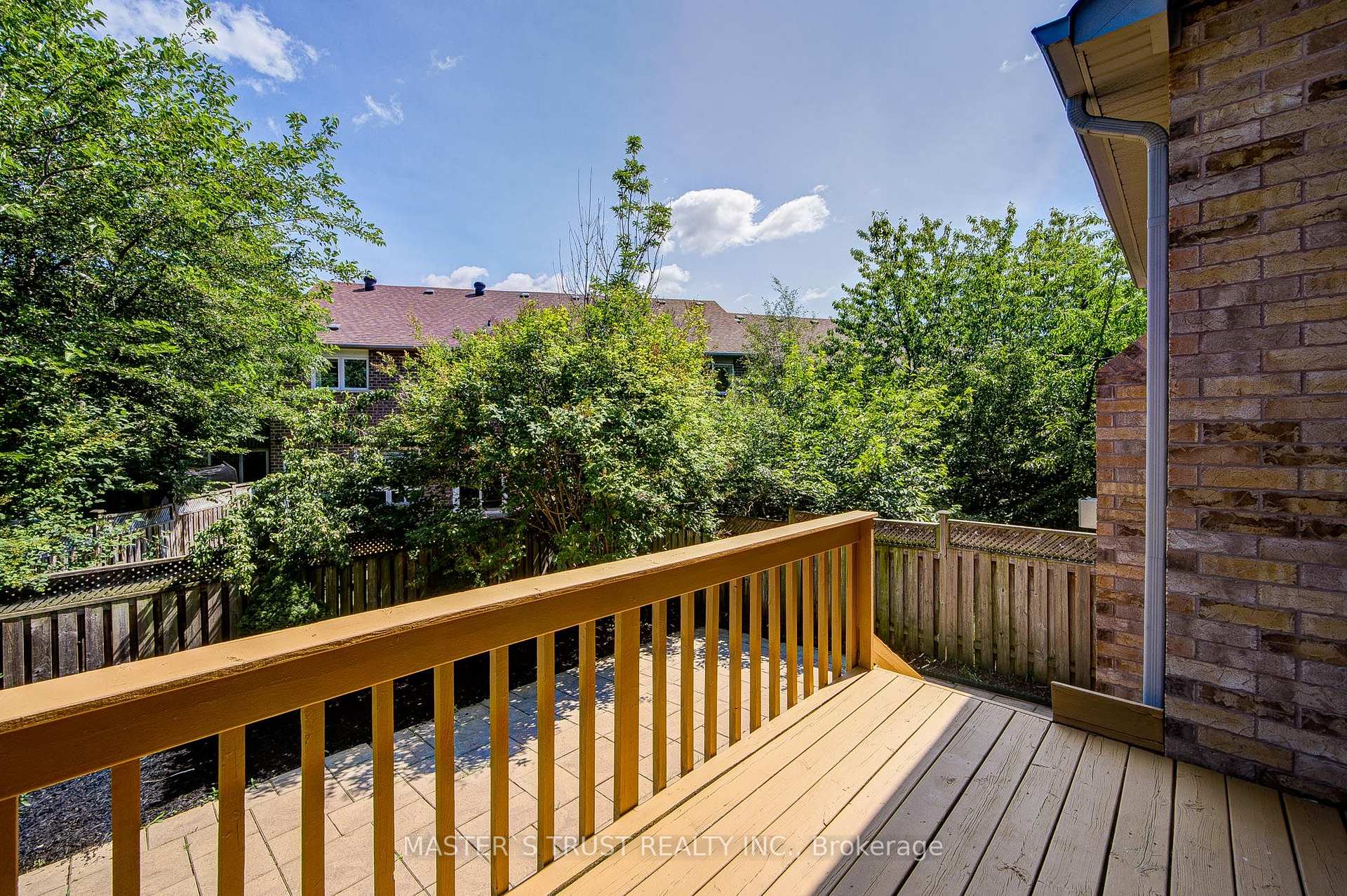 Photo 5 of 33 Levellands Crescent, Richmond Hill, Langstaff — HOMEH