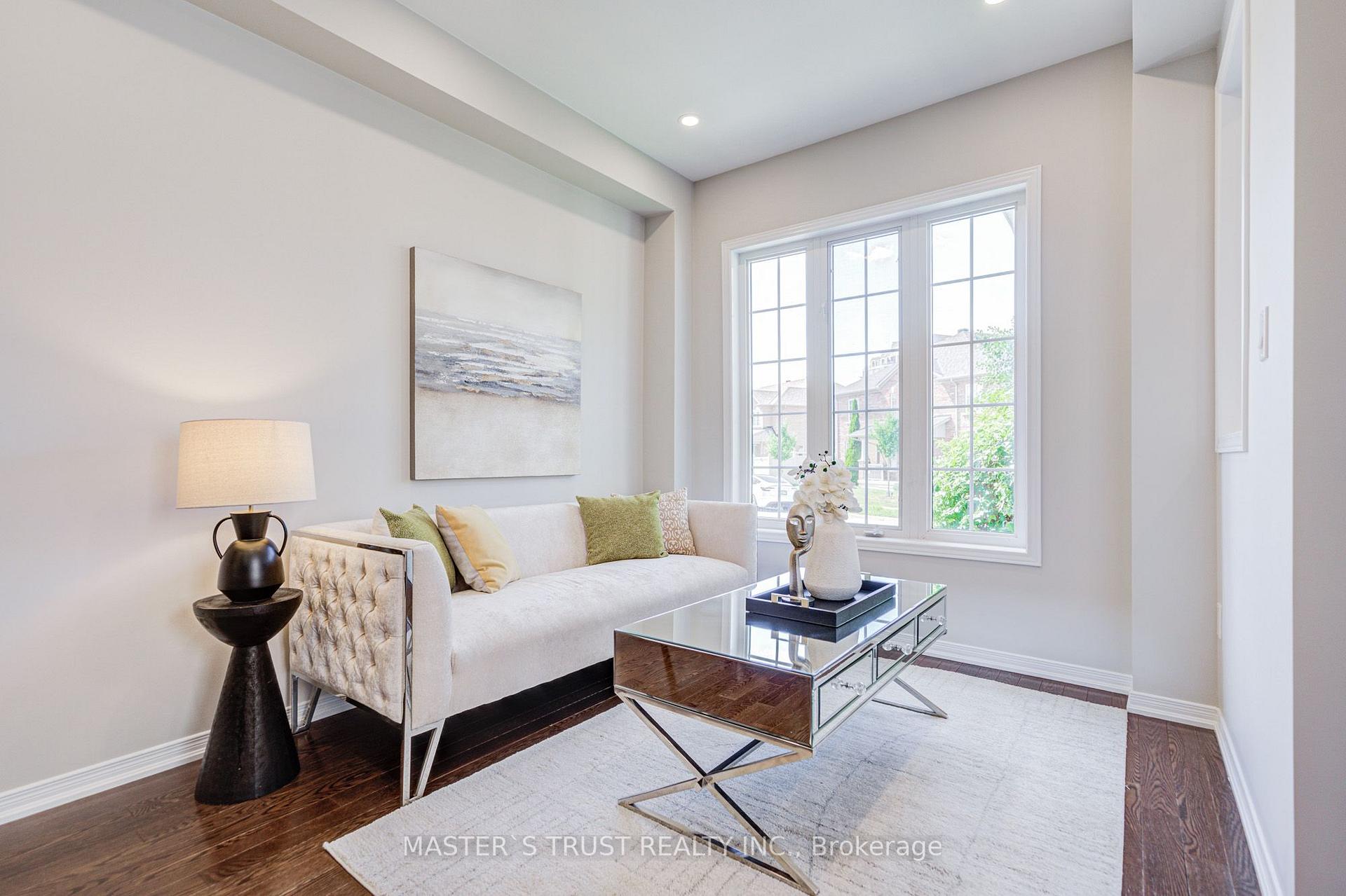 Photo 7 of 33 Levellands Crescent, Richmond Hill, Langstaff — HOMEH