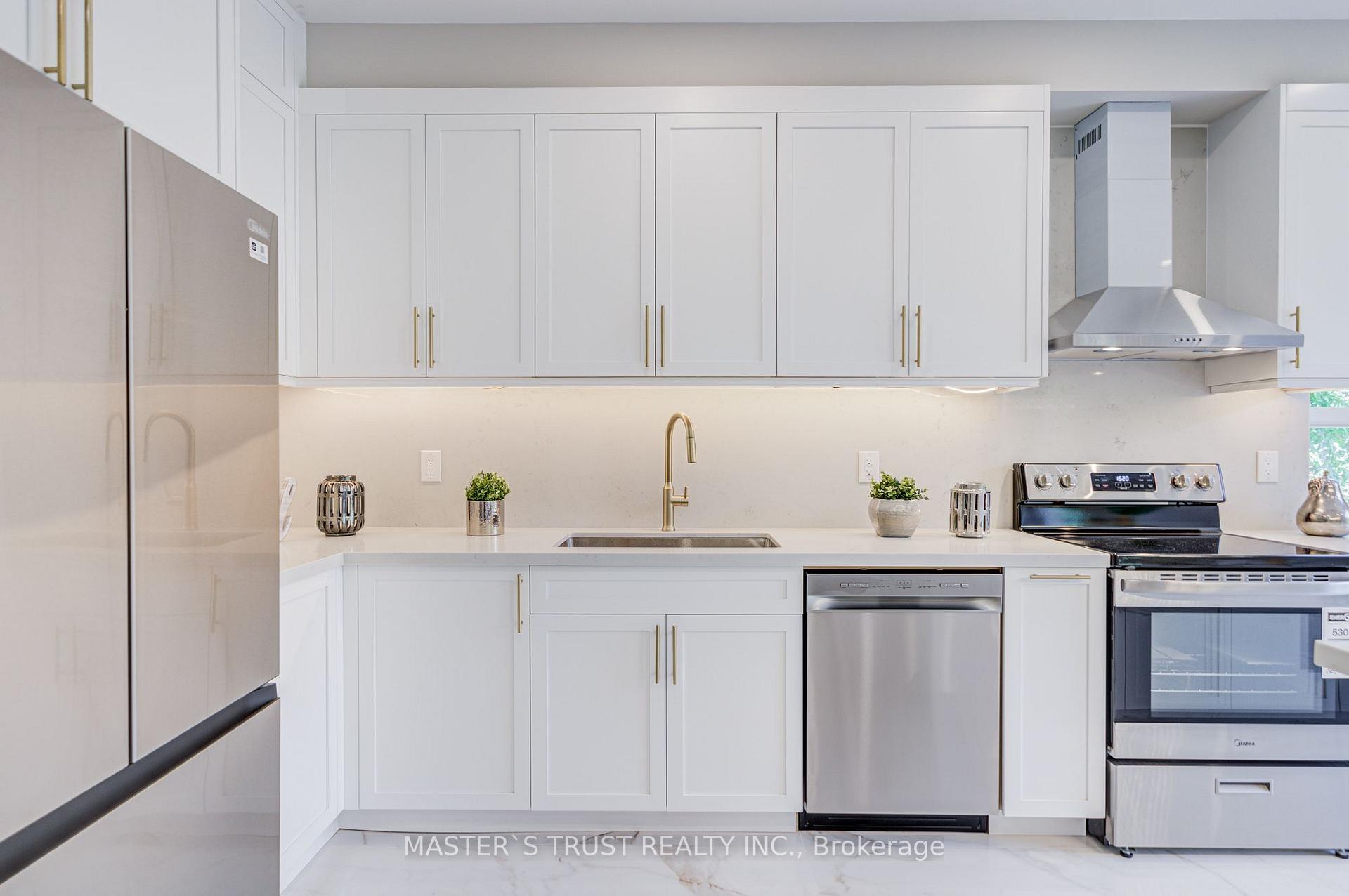 Photo 10 of 33 Levellands Crescent, Richmond Hill, Langstaff — HOMEH