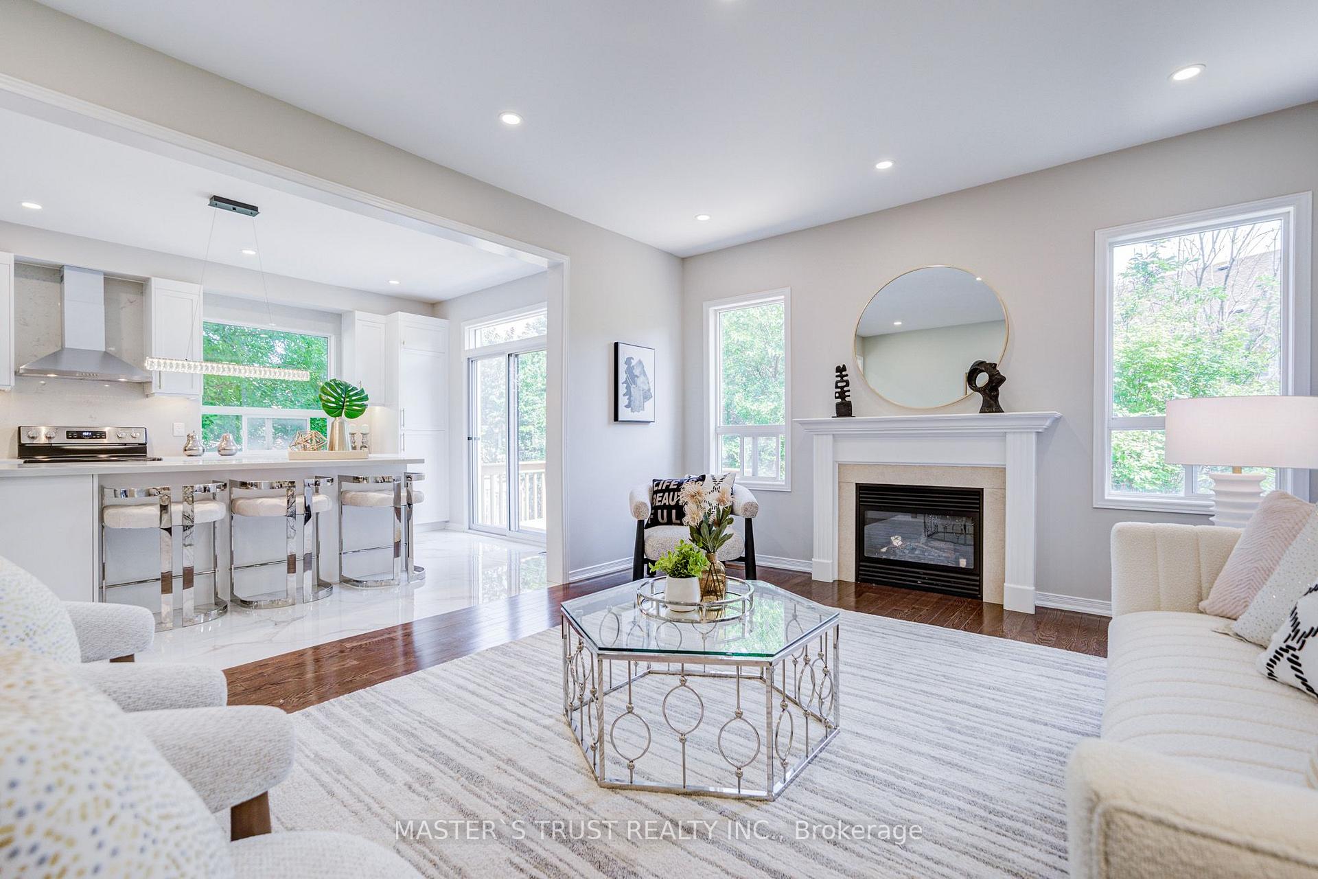 Photo 17 of 33 Levellands Crescent, Richmond Hill, Langstaff — HOMEH