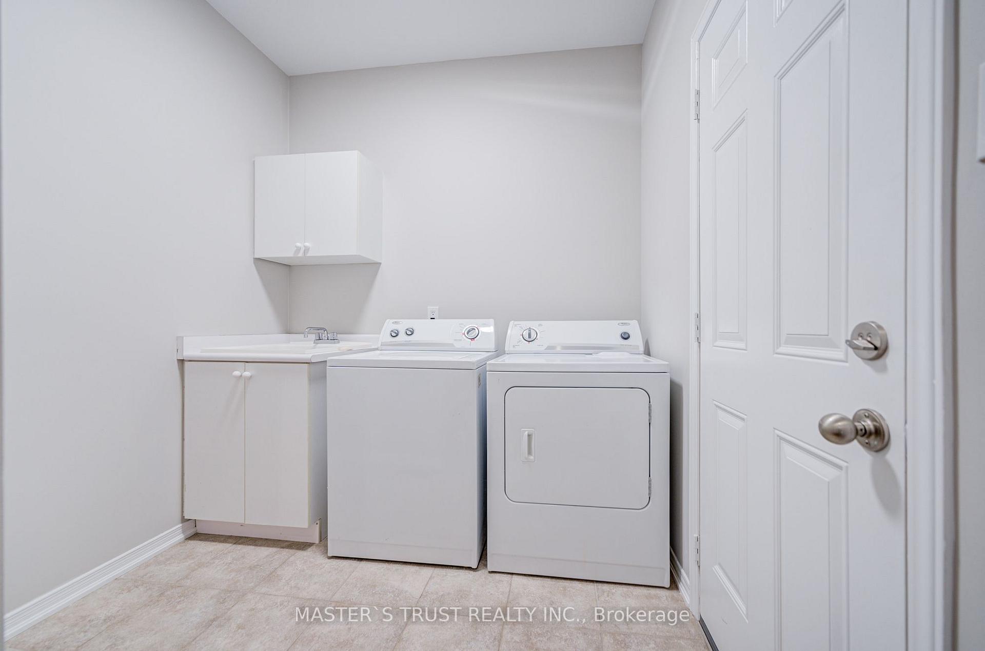 Photo 20 of 33 Levellands Crescent, Richmond Hill, Langstaff — HOMEH