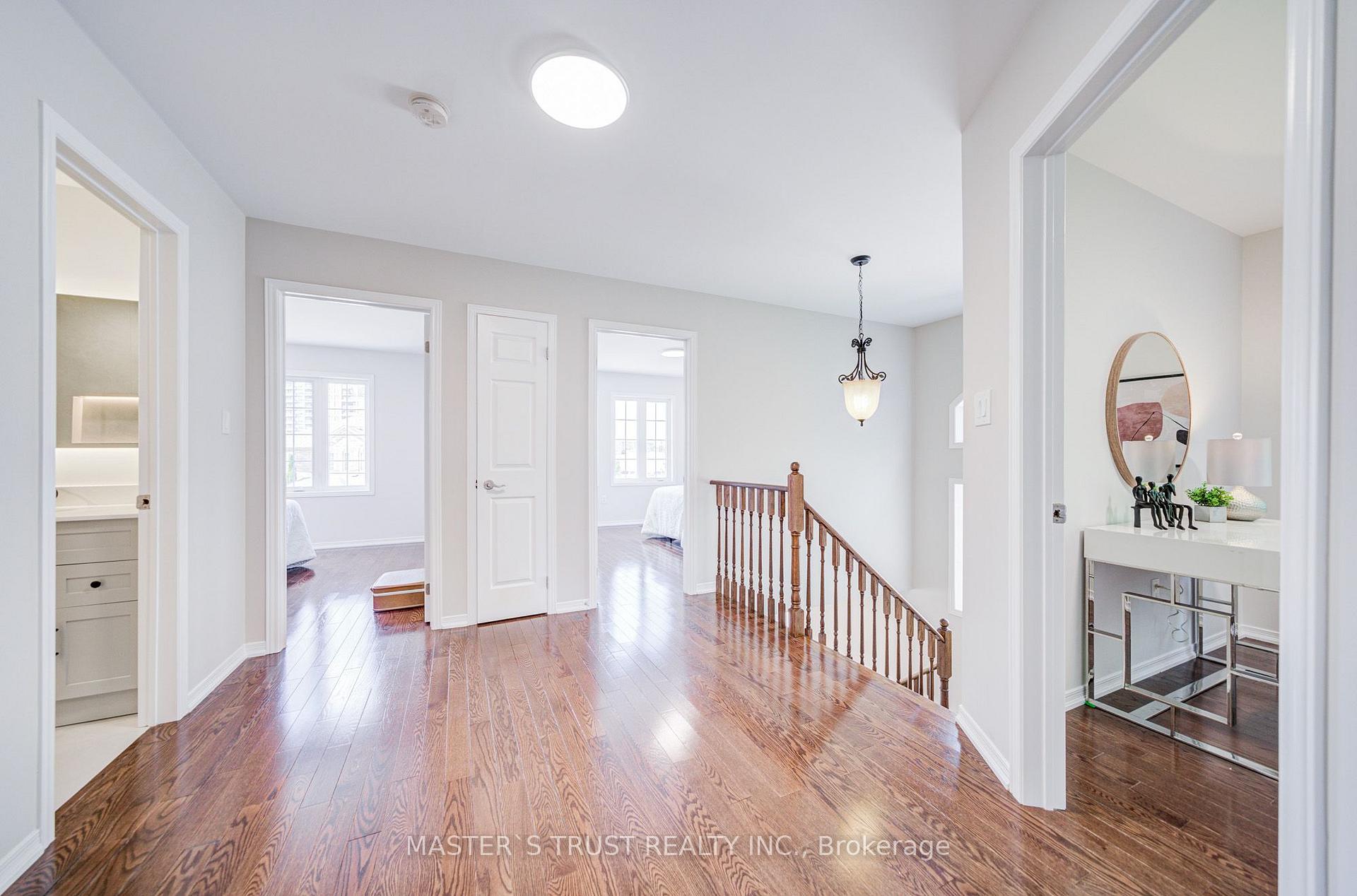 Photo 21 of 33 Levellands Crescent, Richmond Hill, Langstaff — HOMEH