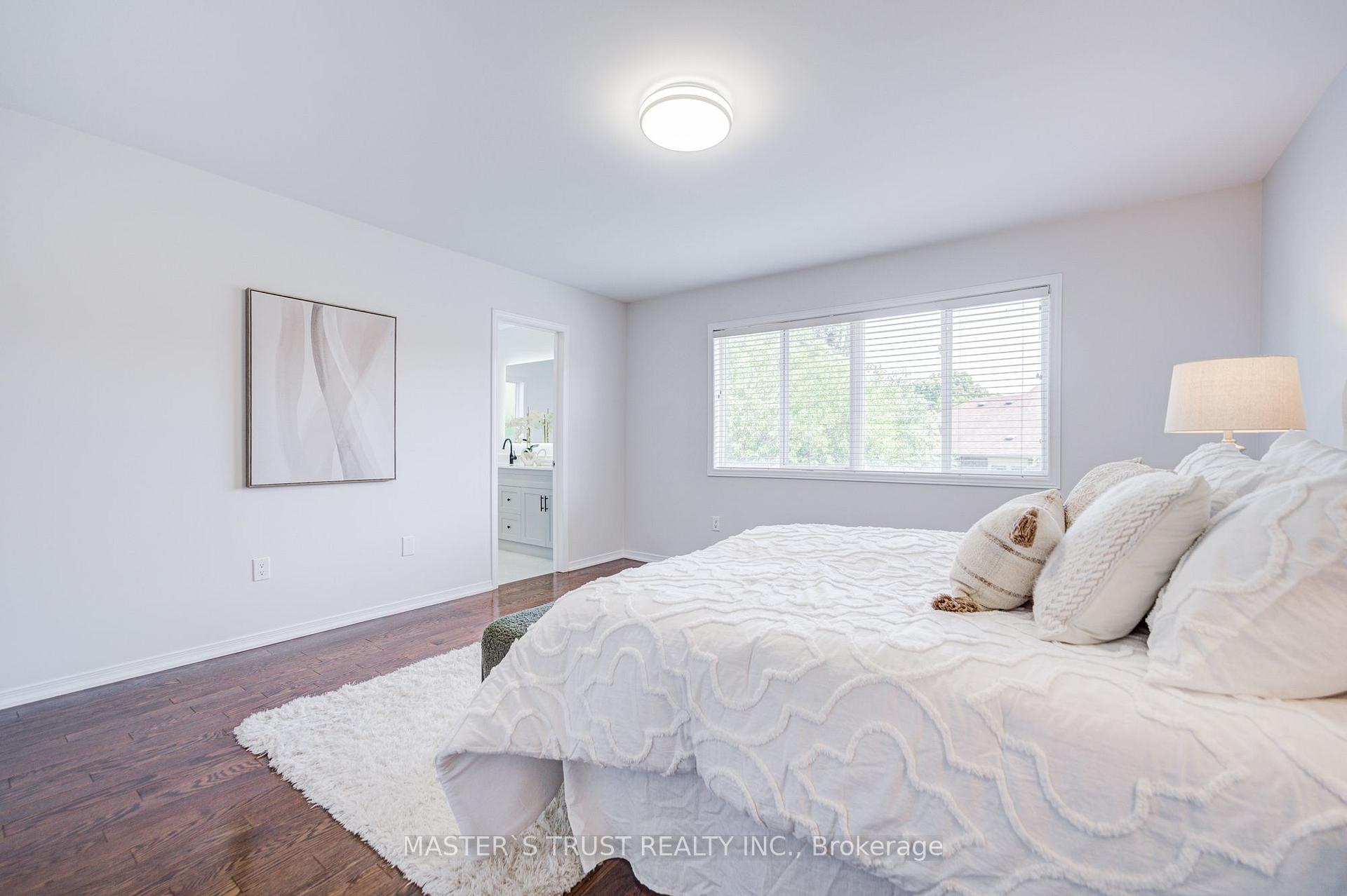 Photo 24 of 33 Levellands Crescent, Richmond Hill, Langstaff — HOMEH