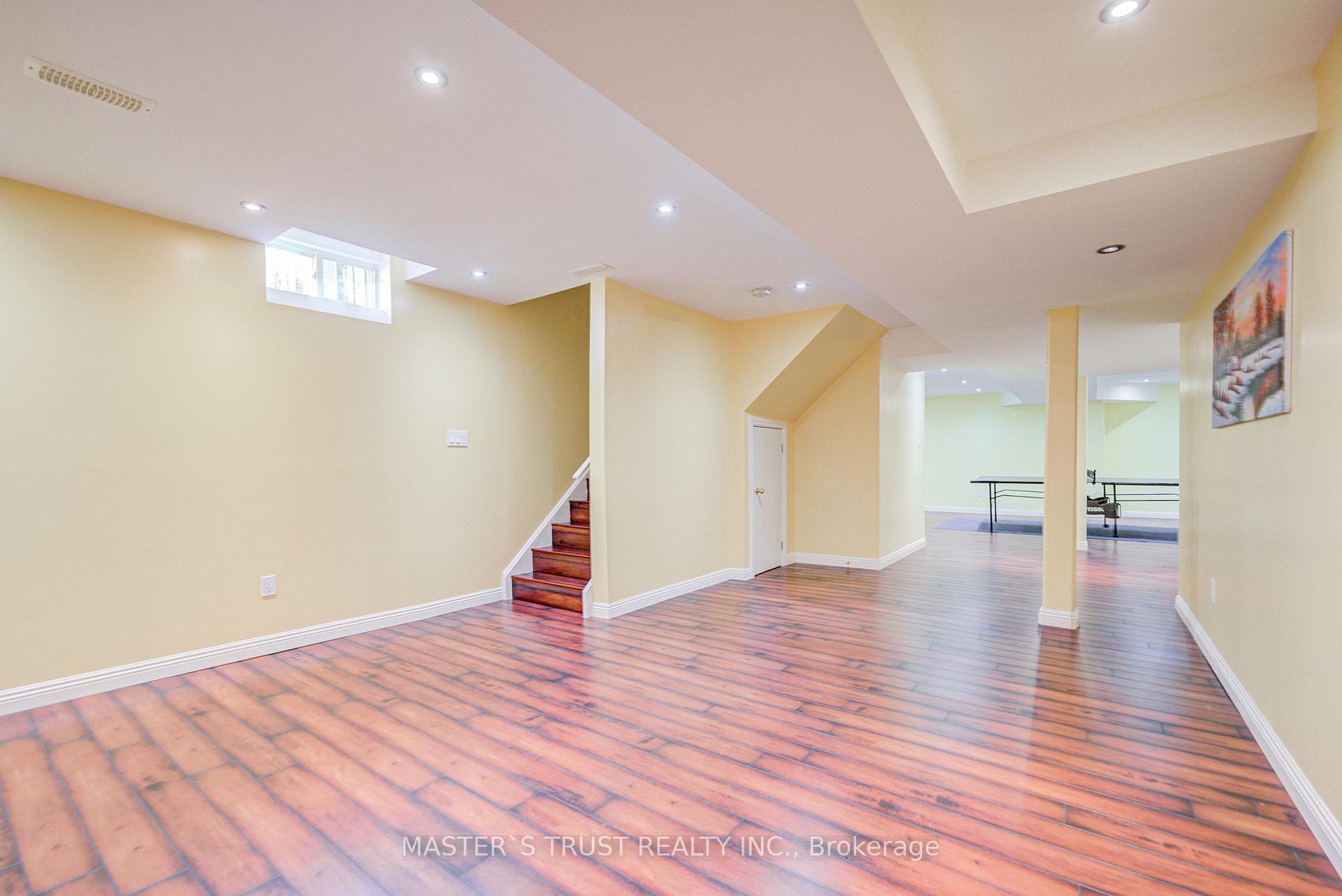 Photo 35 of 33 Levellands Crescent, Richmond Hill, Langstaff — HOMEH