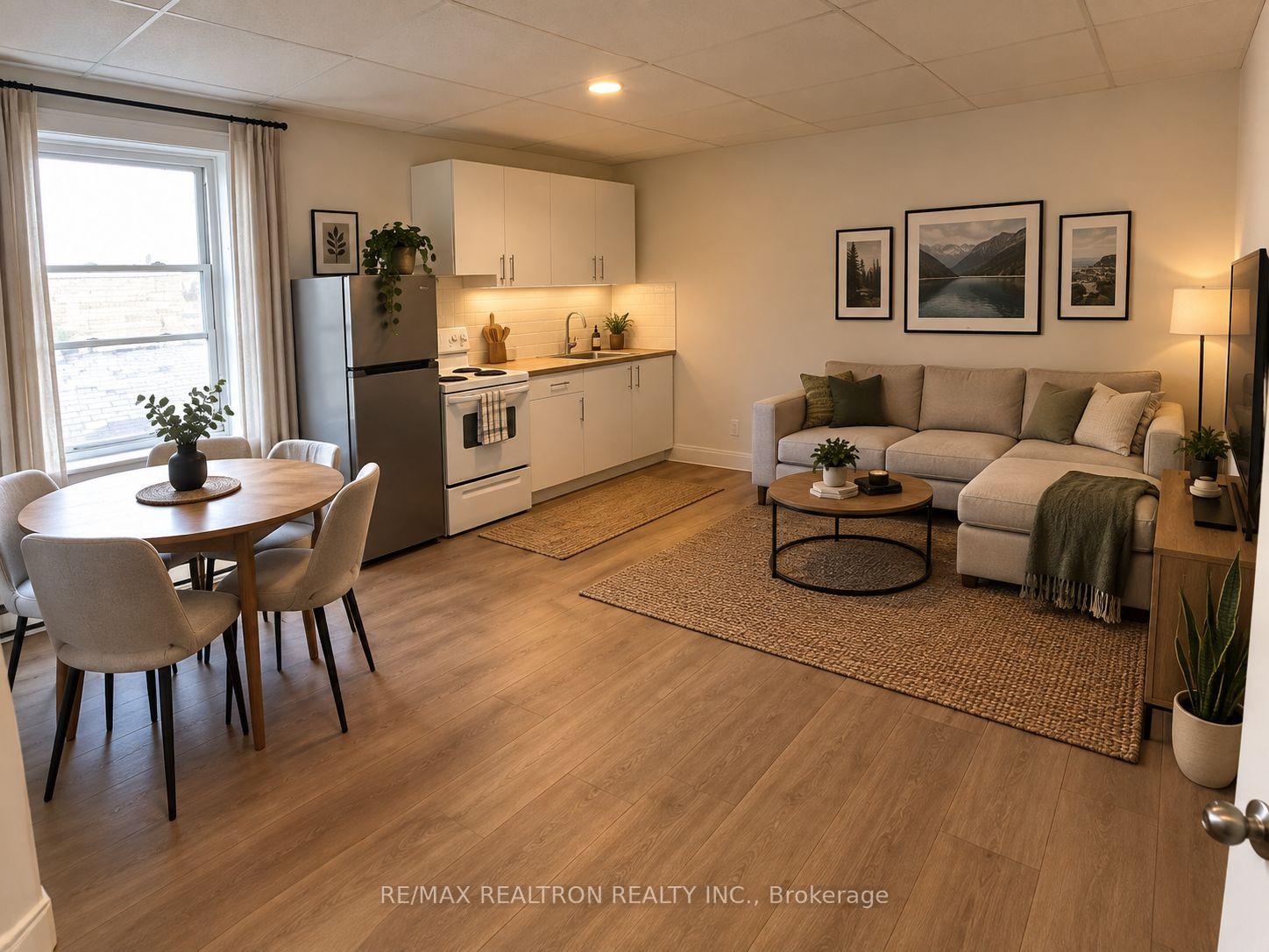 Photo of Unit 4, 106 Dundas Street W