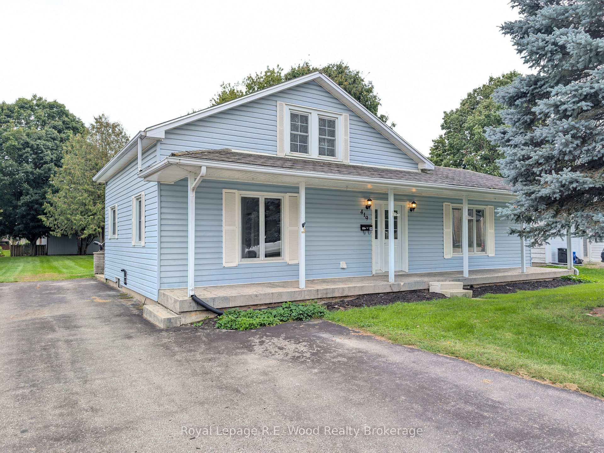 Photo 1 of 419 Main Street W, Norwich, Springford — HOMEH