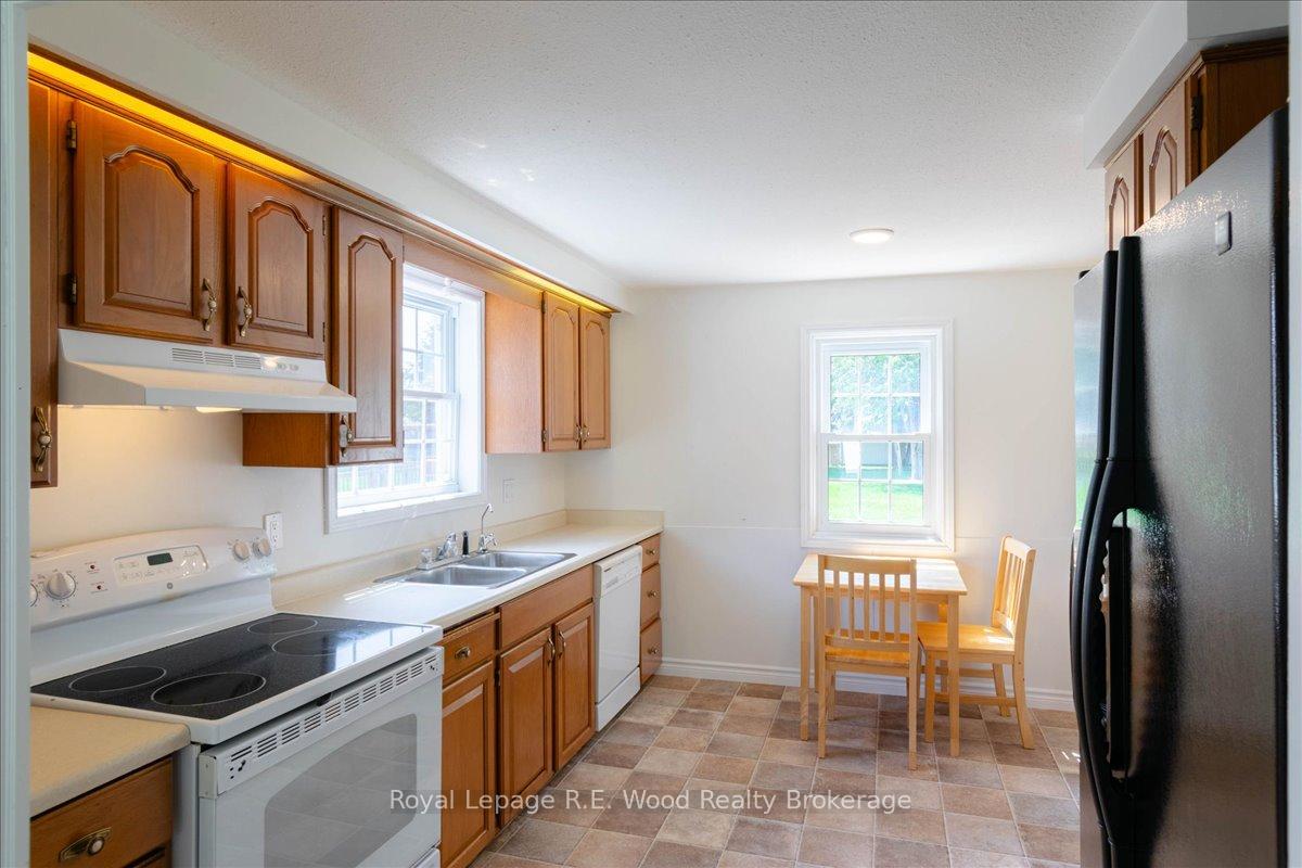 Photo 10 of 419 Main Street W, Norwich, Springford — HOMEH