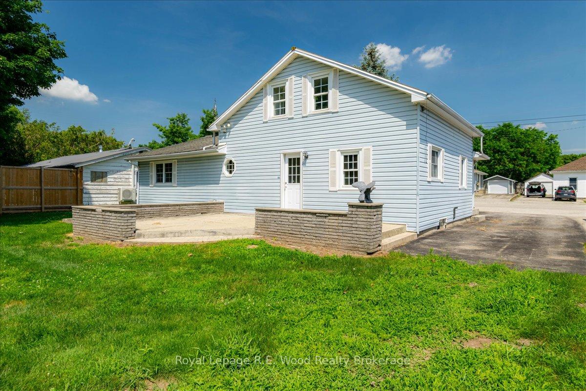 Photo 24 of 419 Main Street W, Norwich, Springford — HOMEH