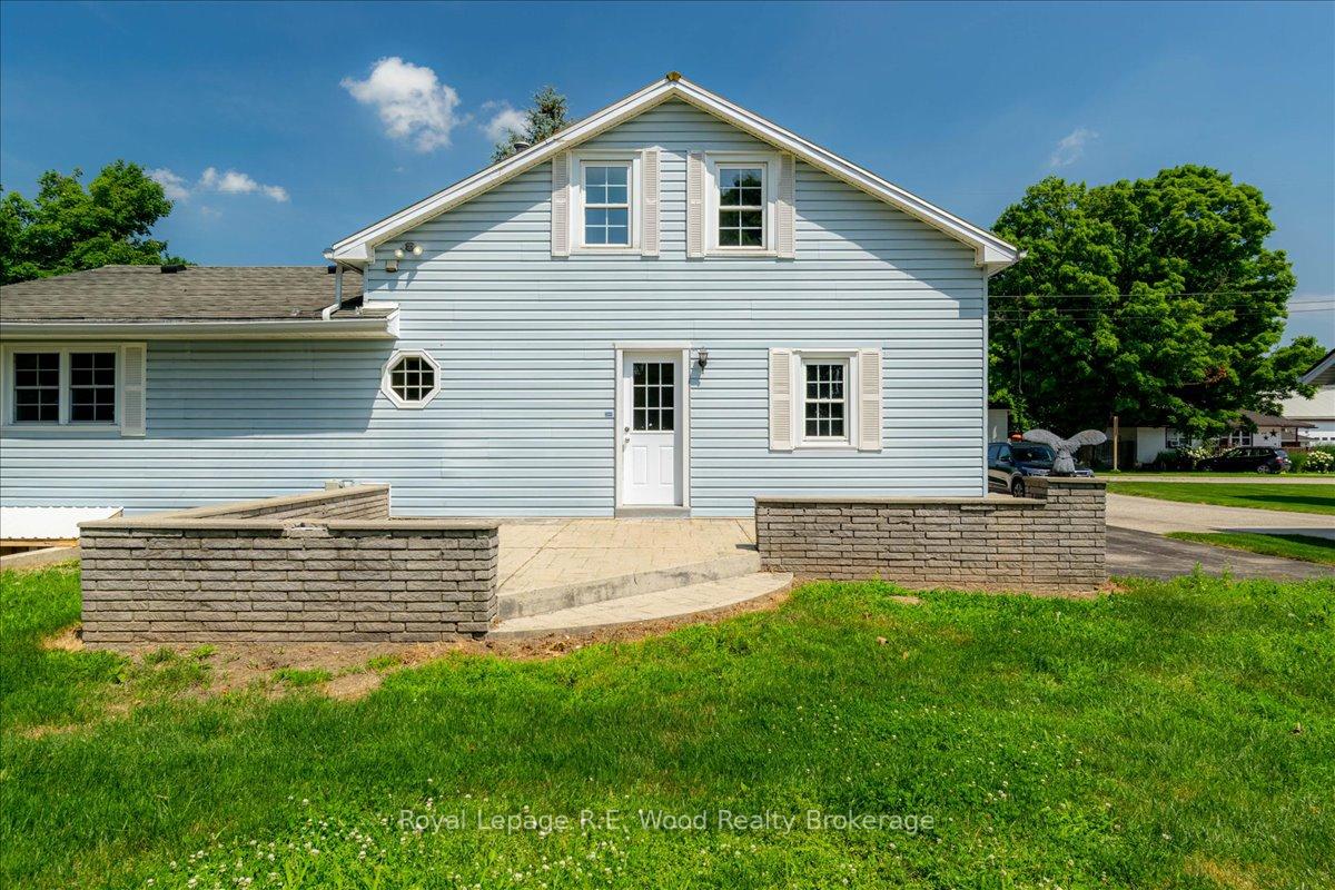 Photo 25 of 419 Main Street W, Norwich, Springford — HOMEH