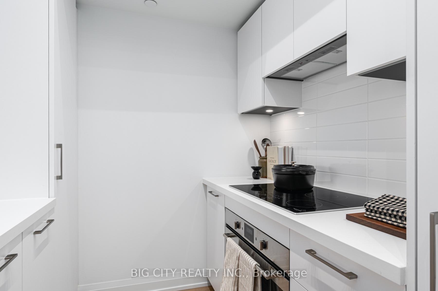 Photo 17 of Unit 315, 36 Brentcliffe Road, Toronto, Thorncliffe Park — HOMEH
