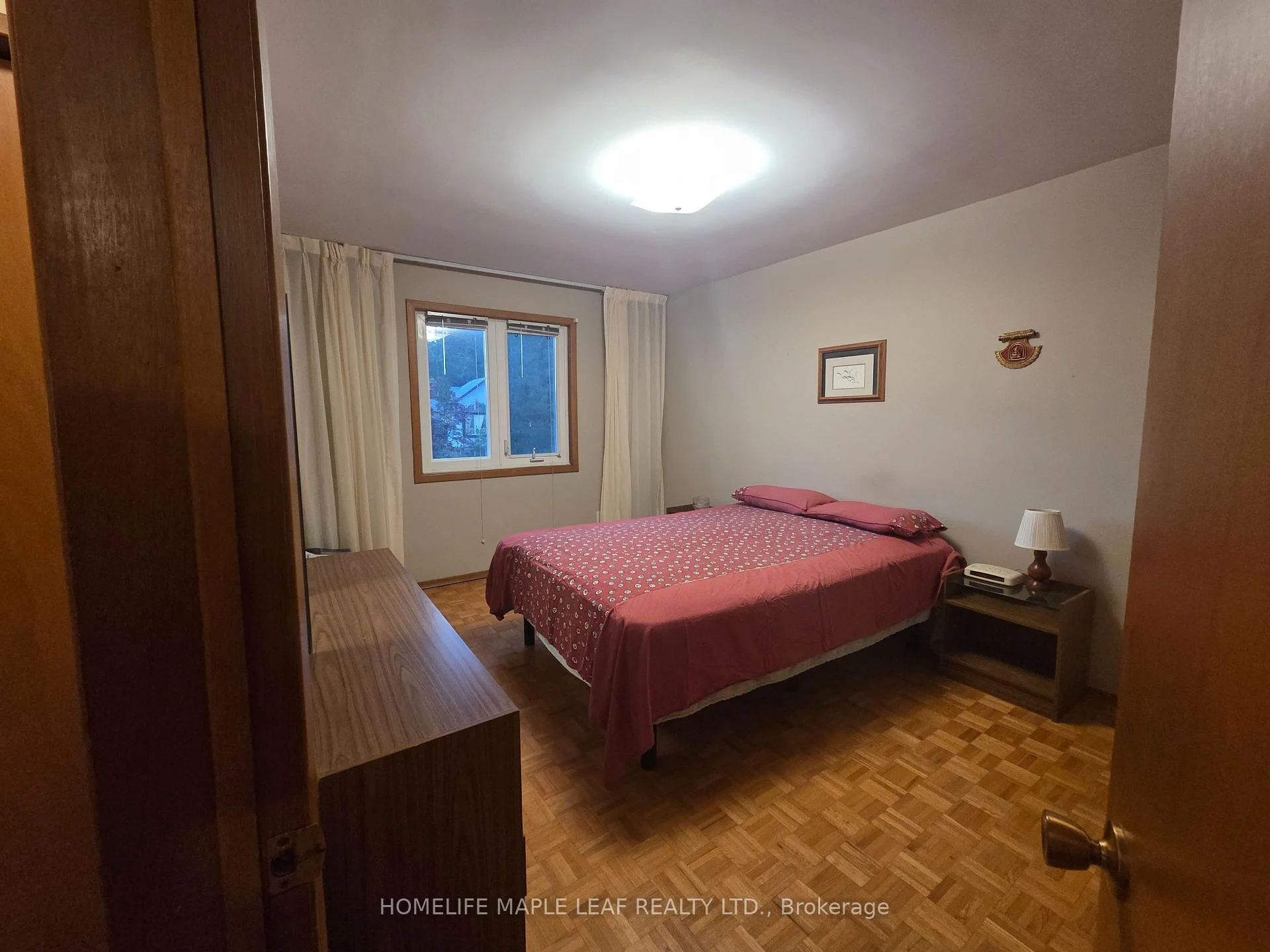 Photo 13 of 410 Lakeview Drive, Waterloo, Lakeshore Village — HOMEH