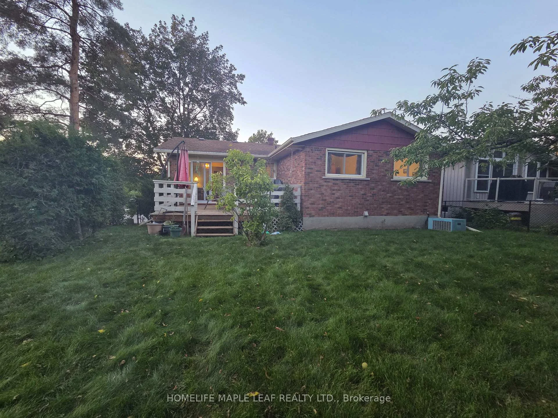 Photo 24 of 410 Lakeview Drive, Waterloo, Lakeshore Village — HOMEH