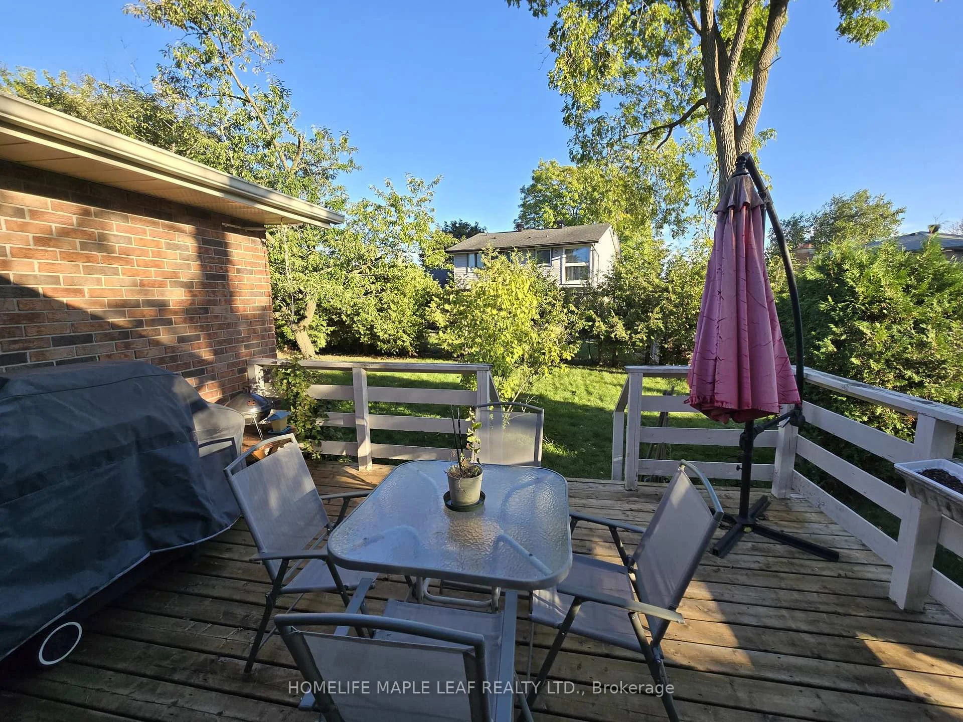 Photo 21 of 410 Lakeview Drive, Waterloo, Lakeshore Village — HOMEH