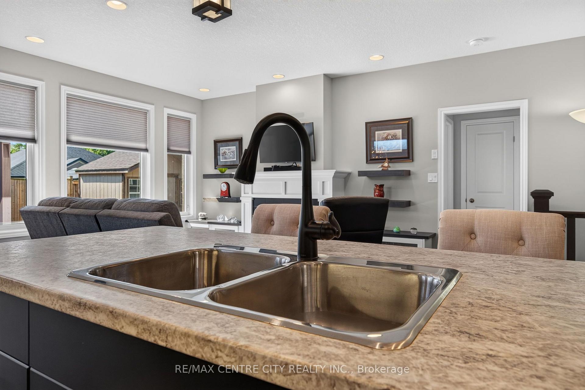 Photo 18 of 108 Westlake Drive, St. Thomas — HOMEH