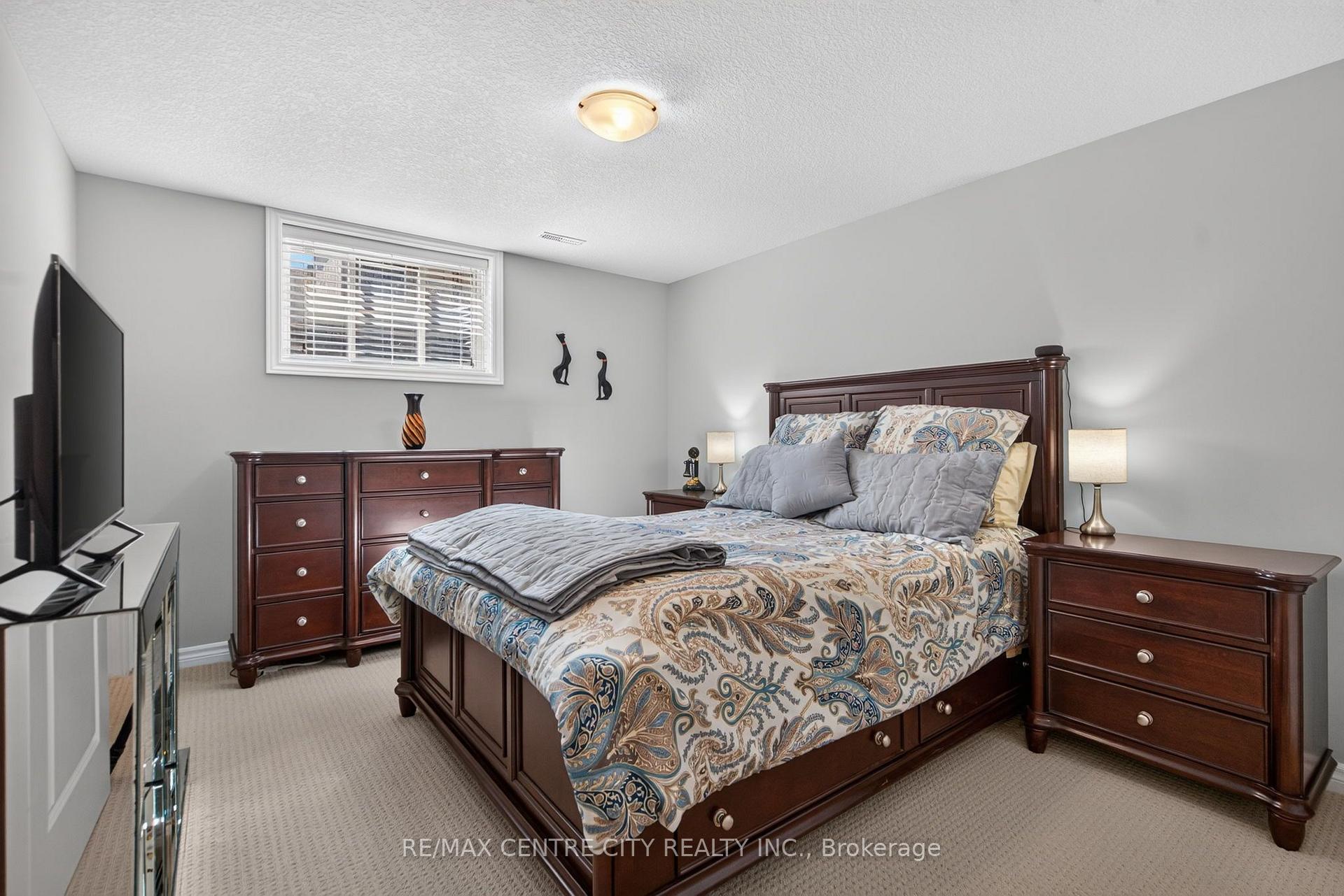 Photo 34 of 108 Westlake Drive, St. Thomas — HOMEH