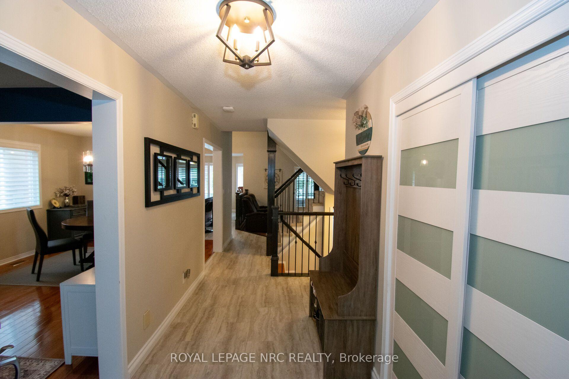 Photo 5 of 29 Farris Avenue, St. Catharines, Rykert/Vansickle — HOMEH